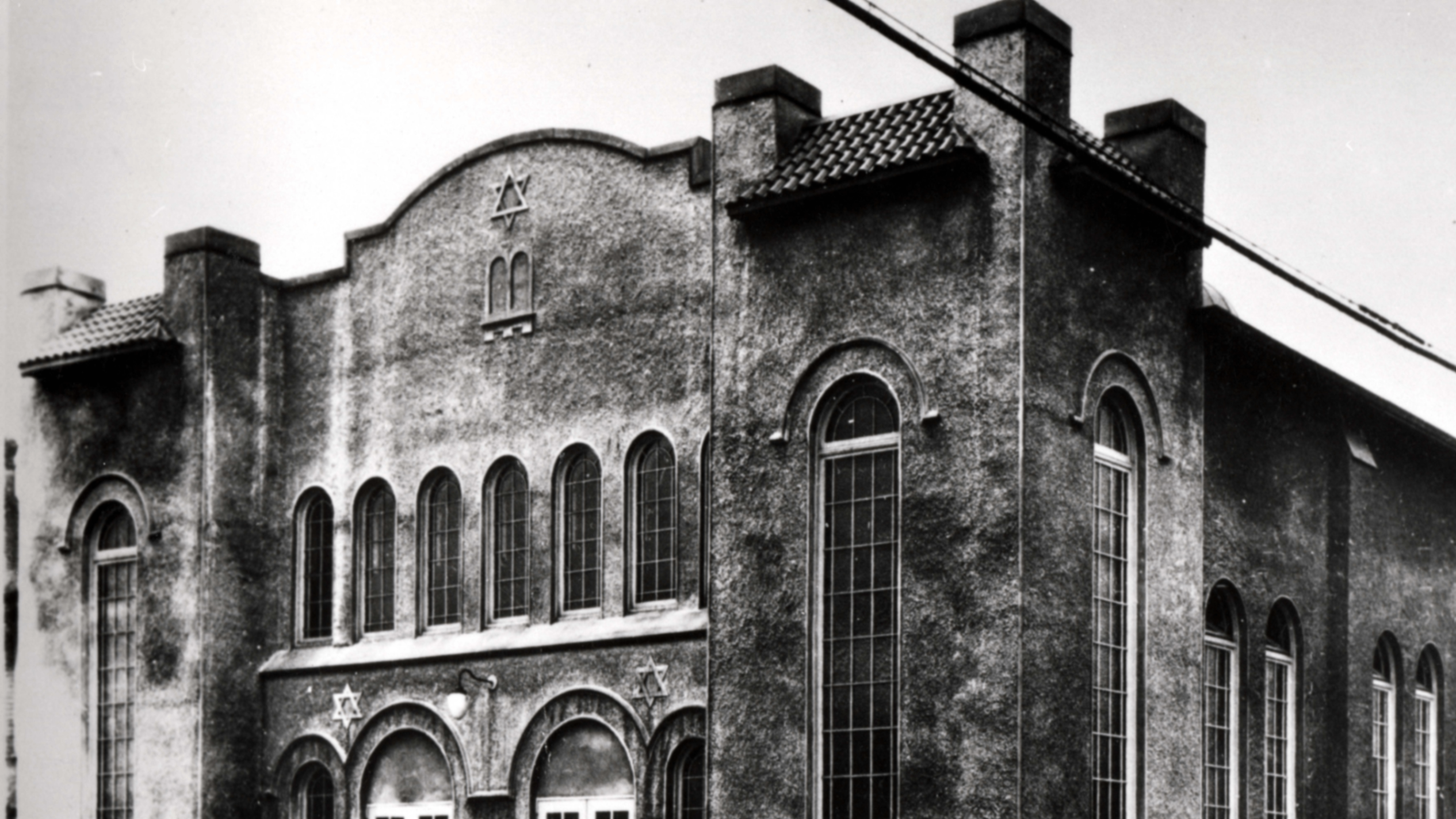 w-4234h-2381-30efa9-w-8410h-4731-862821-L