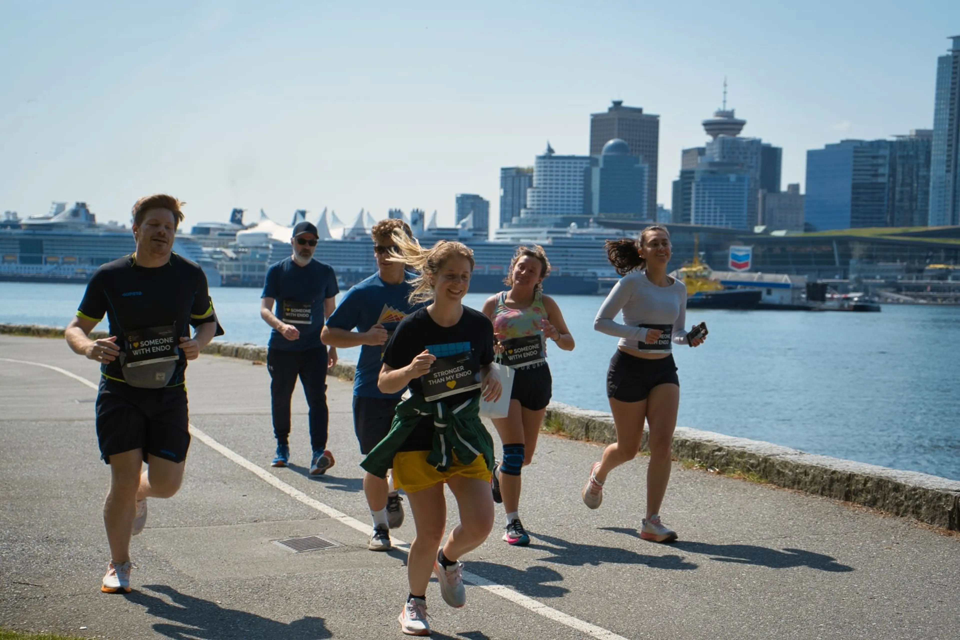 w-1620h-1080-209da6-Crowd running - condensed