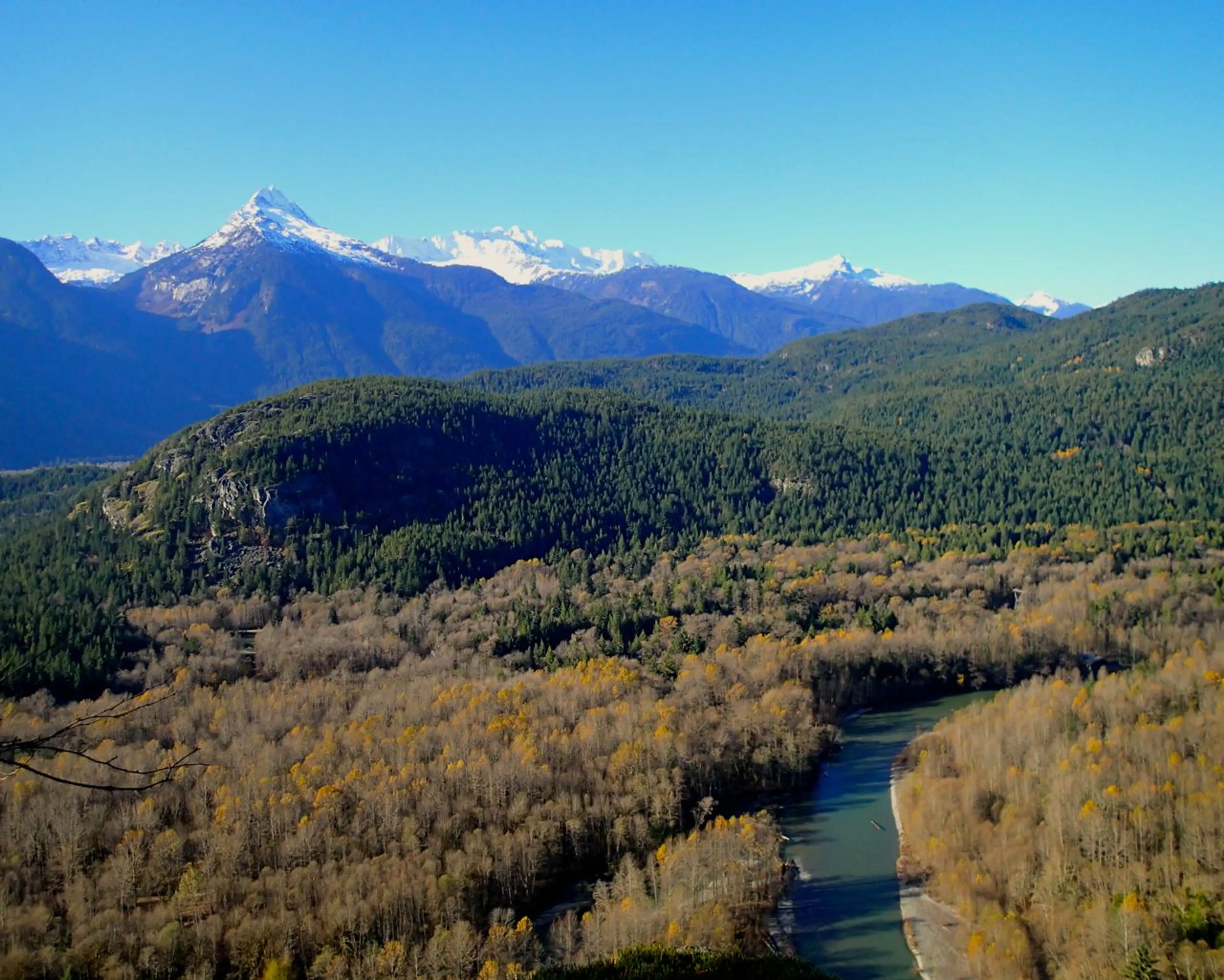 View of the Tantalus Mountains and Cheakamus River in Squamish