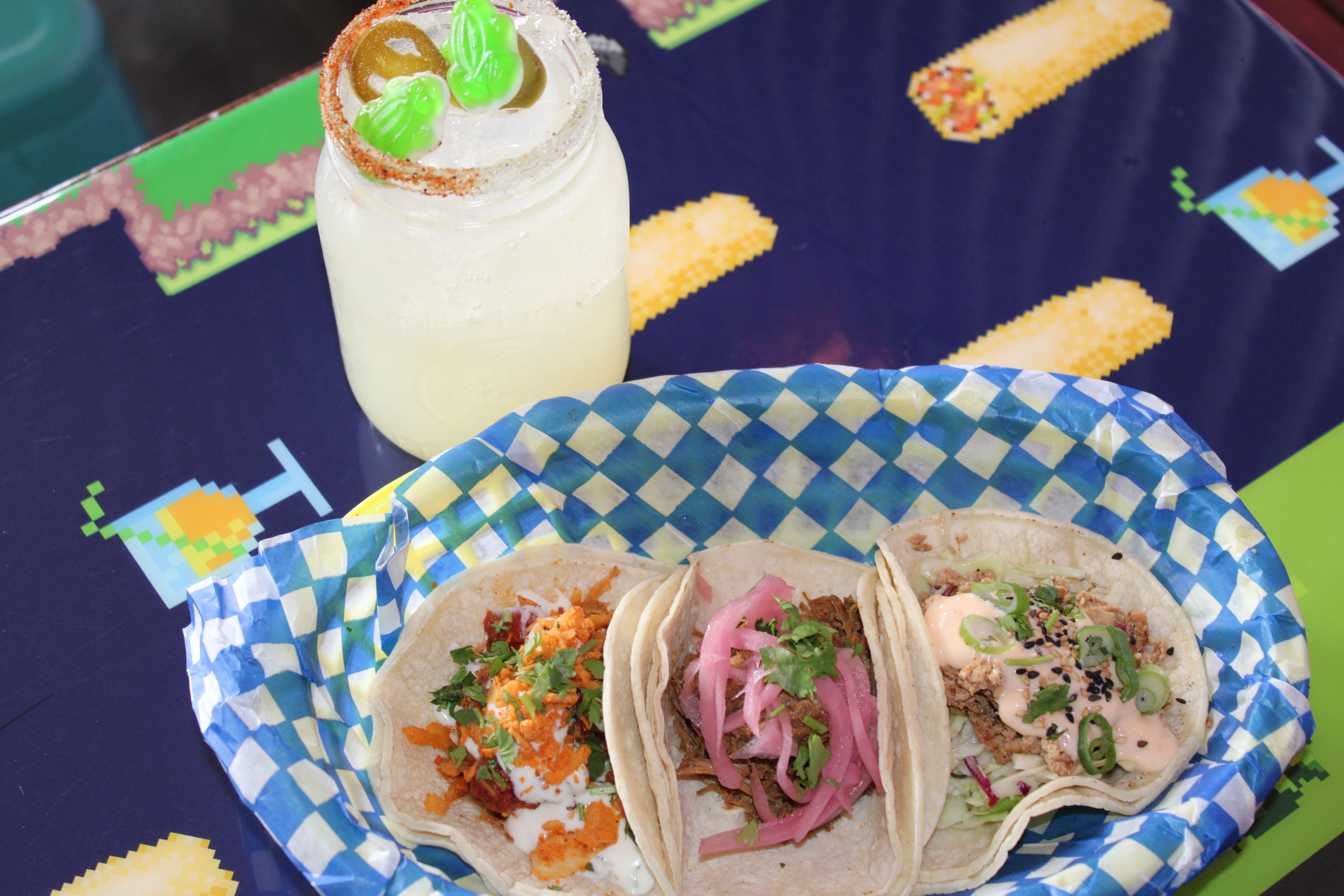 Gringo tacos and Marg