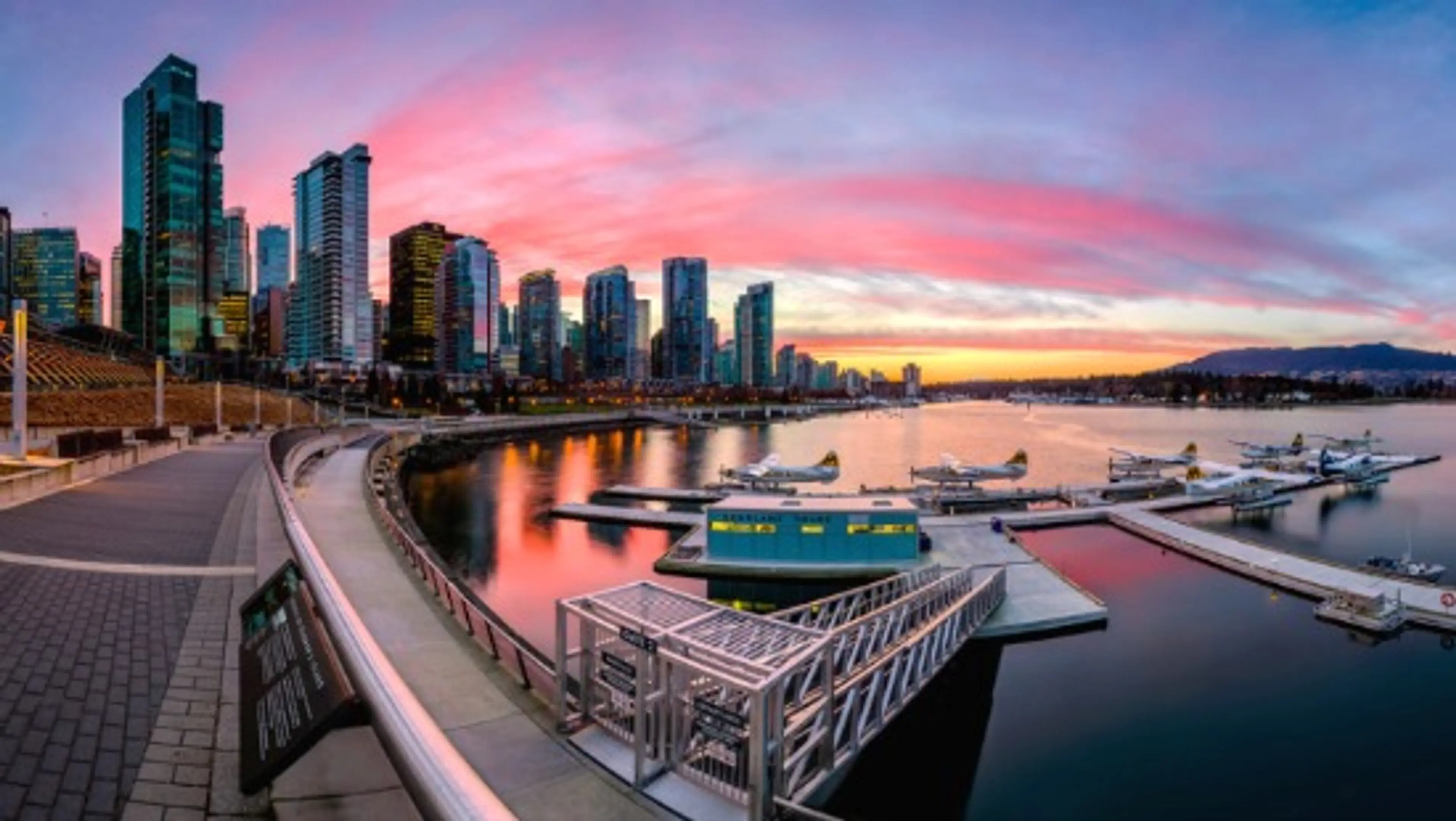 Kids In Vancouver: 5 Stroll-Worthy Seawalls In The City