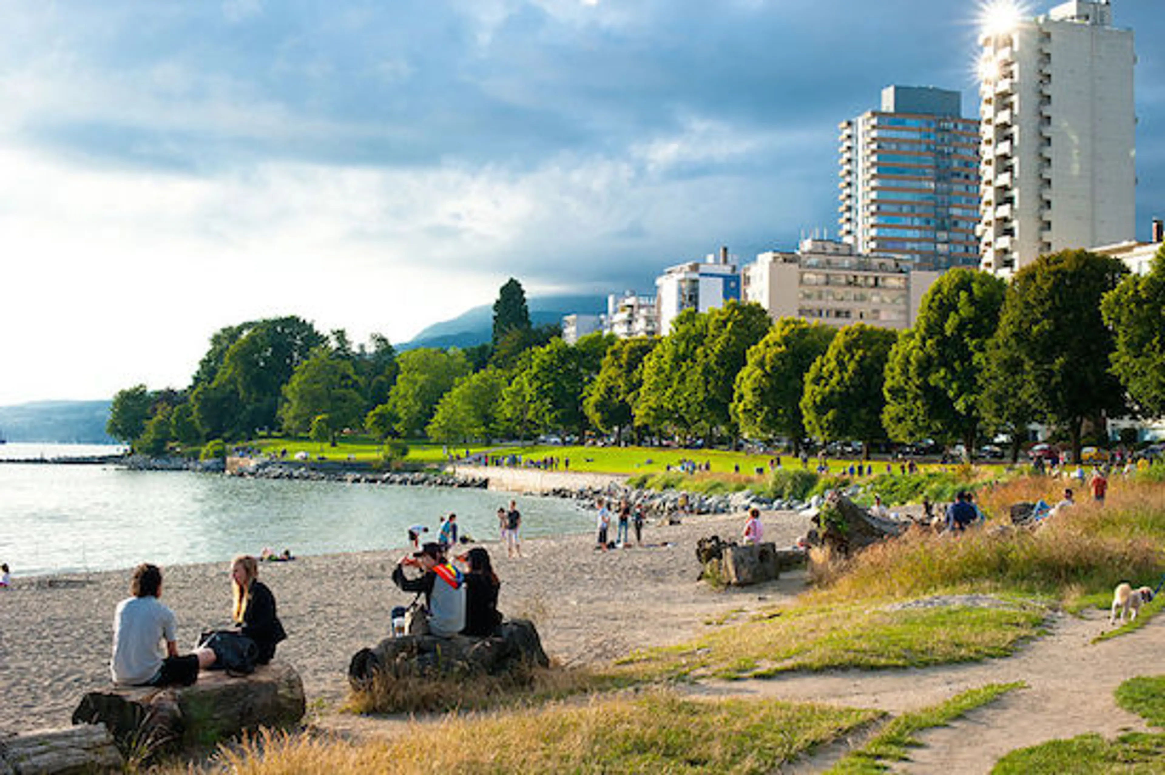 Beach chair and umbrella rentals may be coming to Vancouver’s English Bay