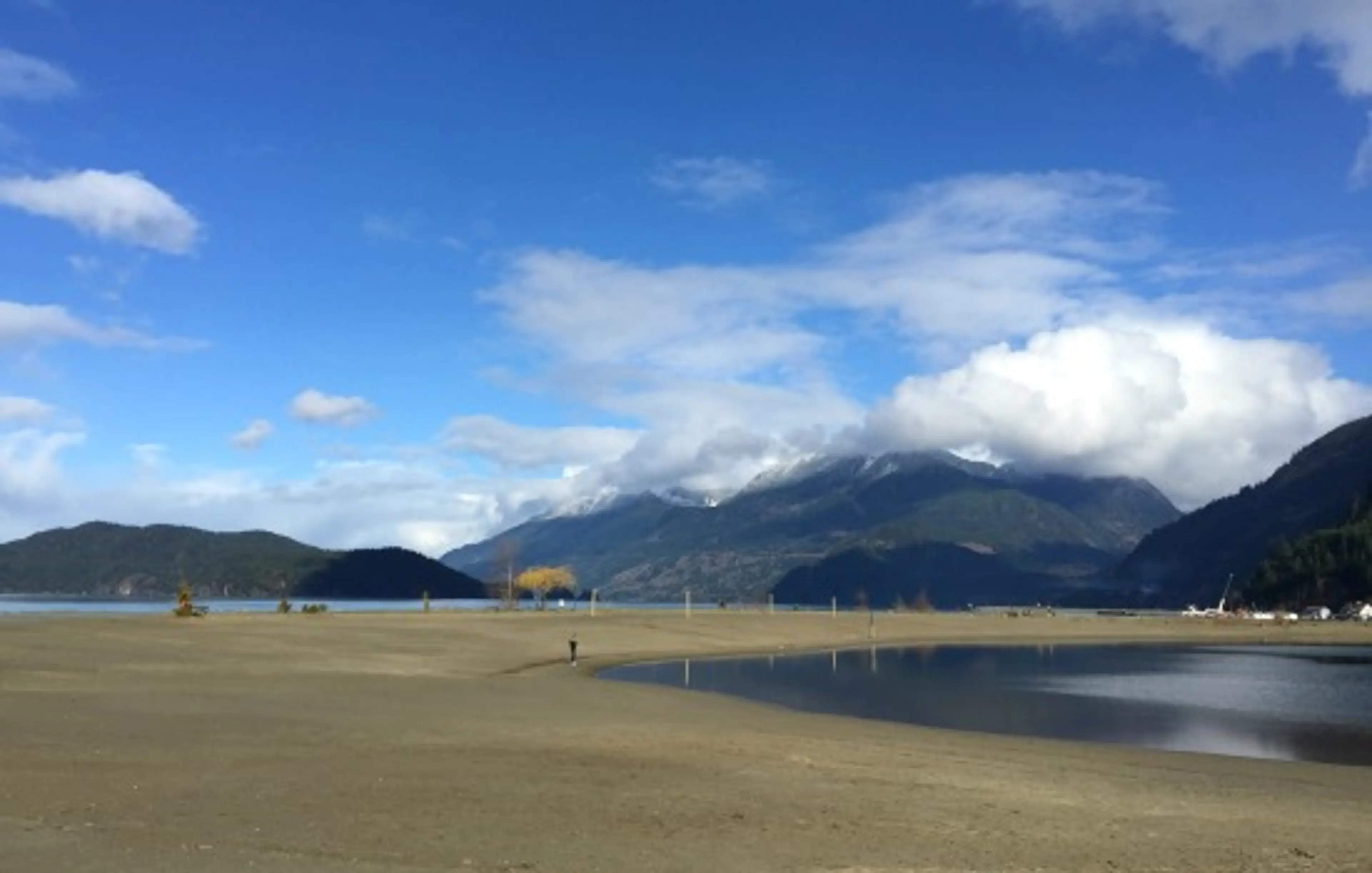 Harrison Lake | Photo: Bianca Bujan
