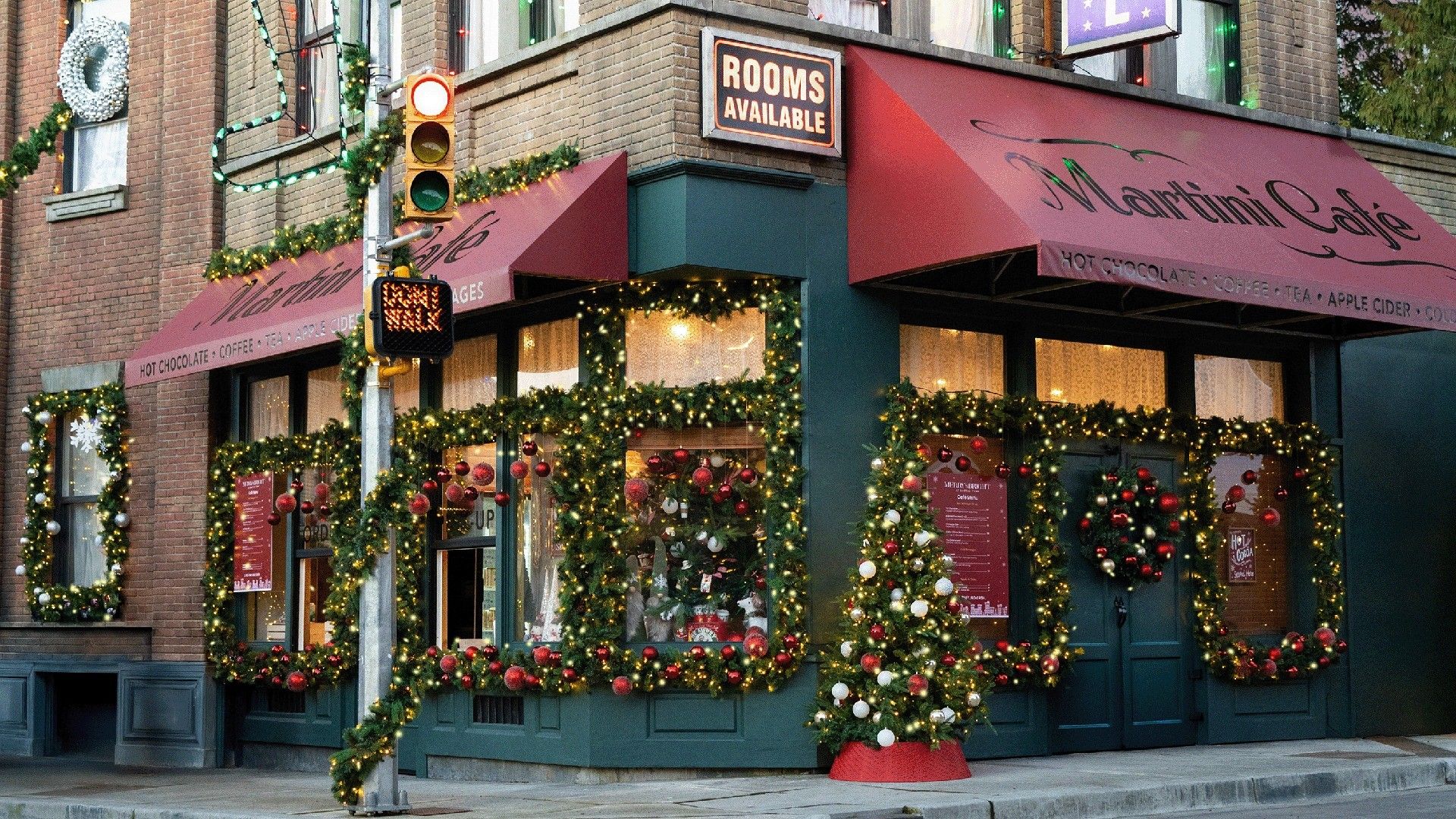 w-1920h-1080-f0443d-MB-2024_Martini-Cafe_Credit_George-Malczynski