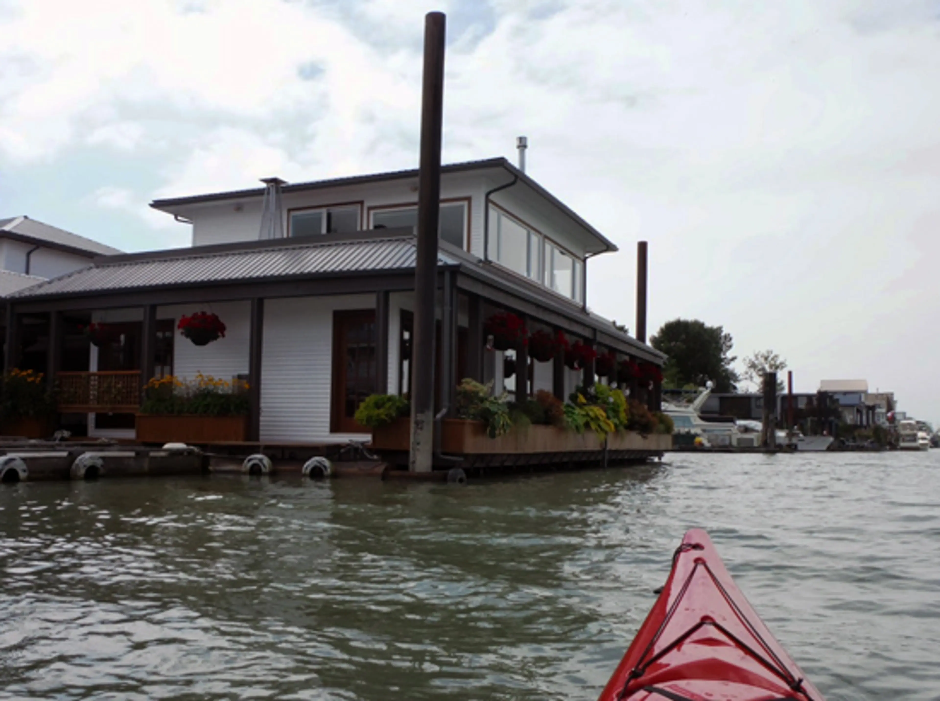 Discover Outdoors Kayak Deas 3