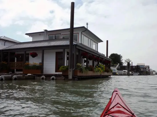 Discover Outdoors Kayak Deas 3