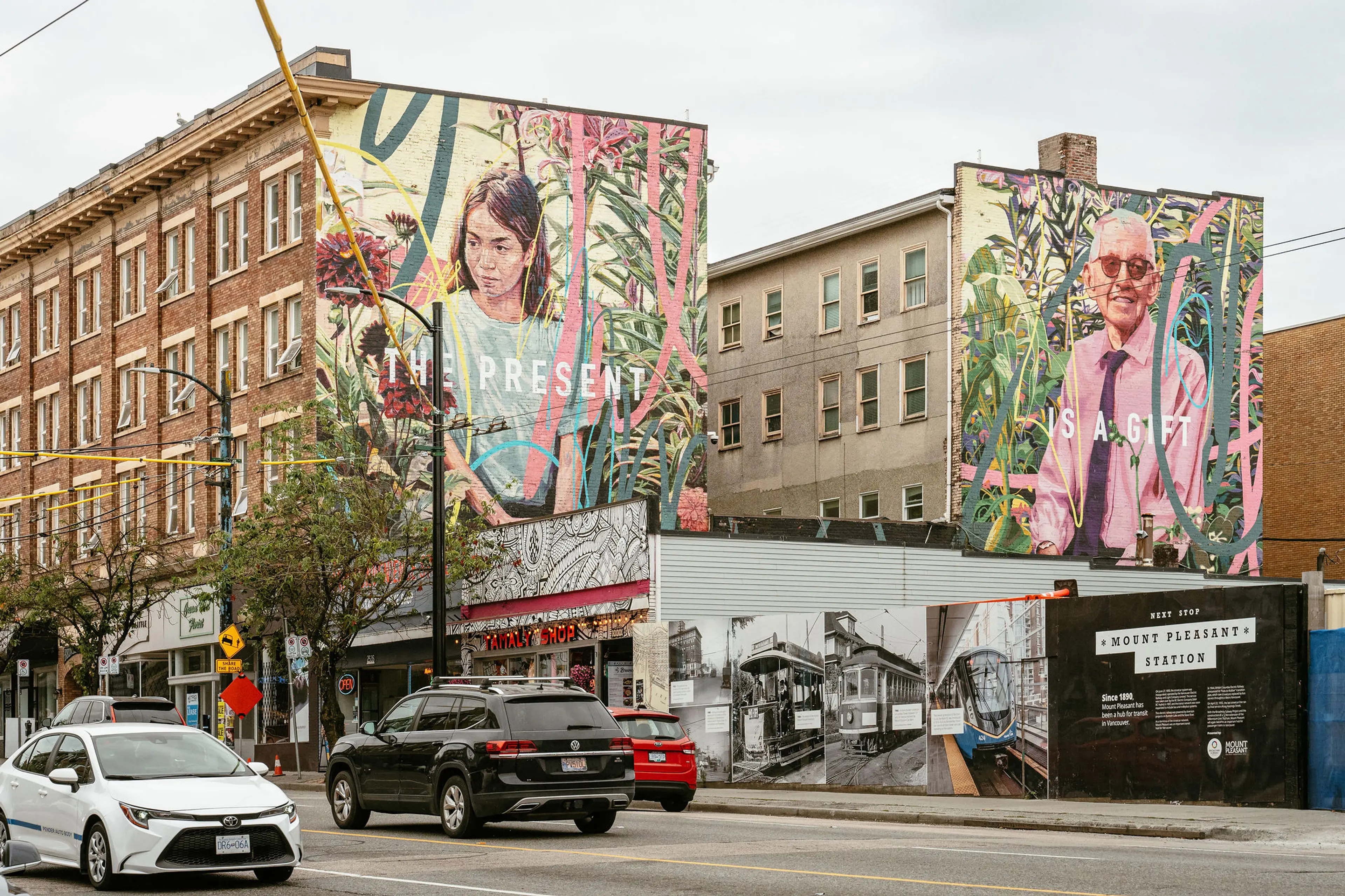 Views of buildings and murals on Main Street