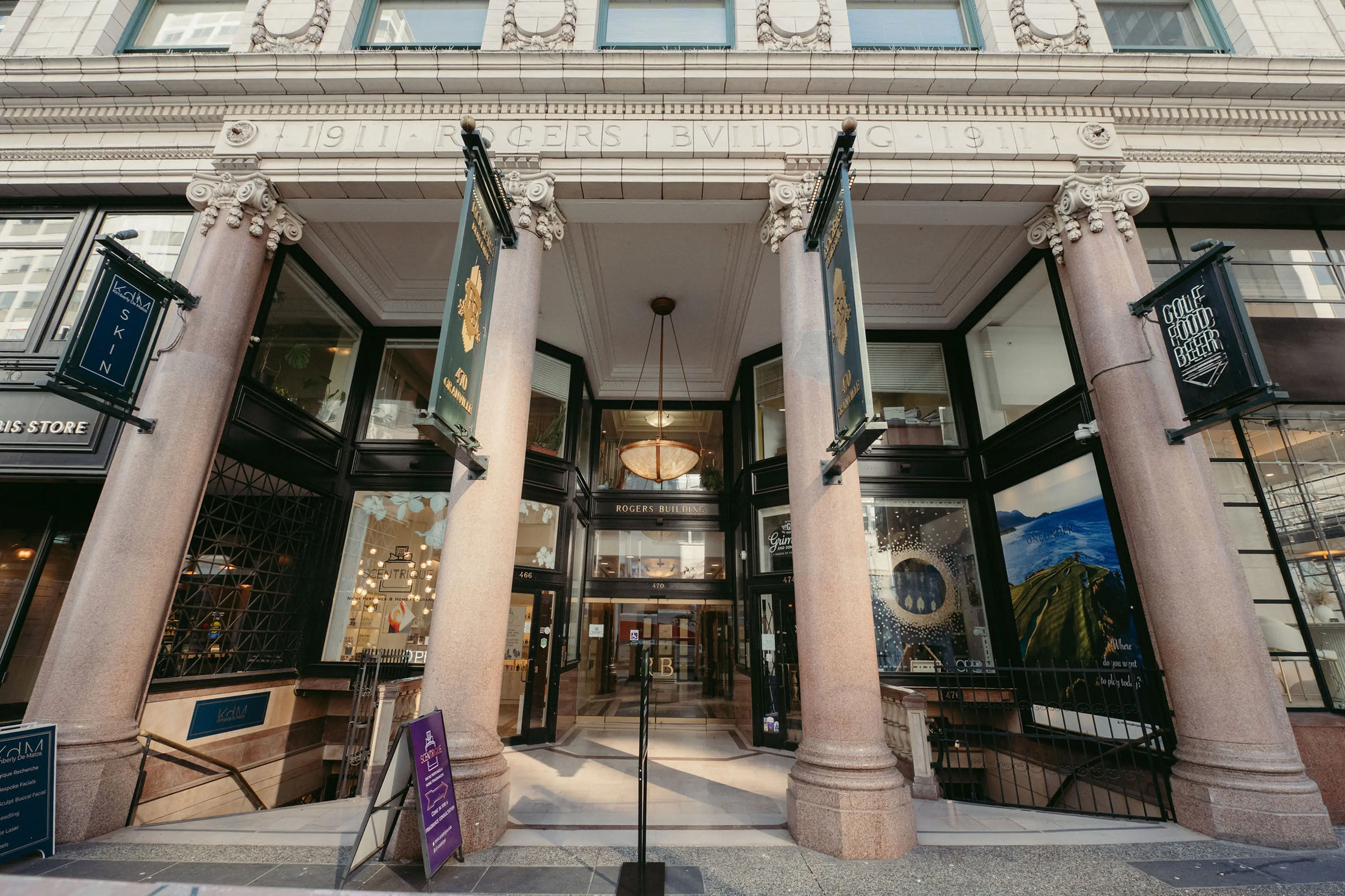 Interior photo of Gokan Japanese Head Spa in Vancouver.