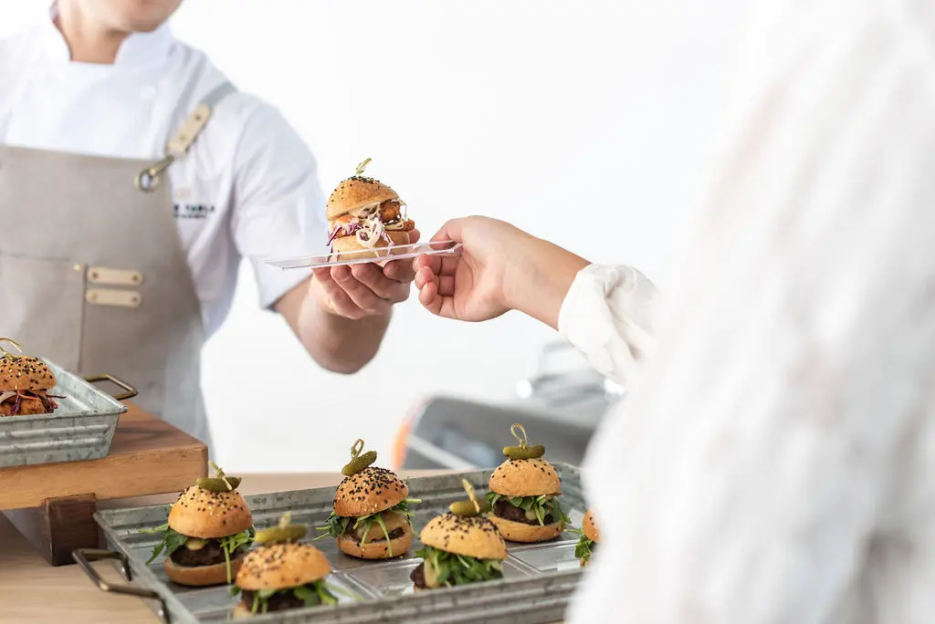 BDP5496_9395EF47-E43D-2C09-53B4361DE22B6435-9395ee4203d03d8_9395f717-e26c-9436-0126d98d67429c31