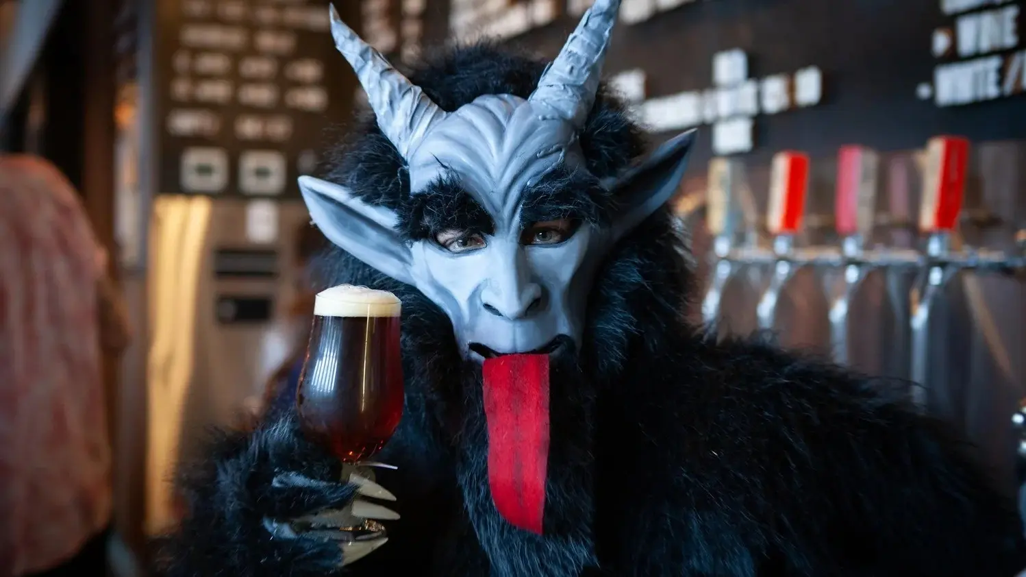 w-1498h-843-5c1309-strange-fellows-brewing