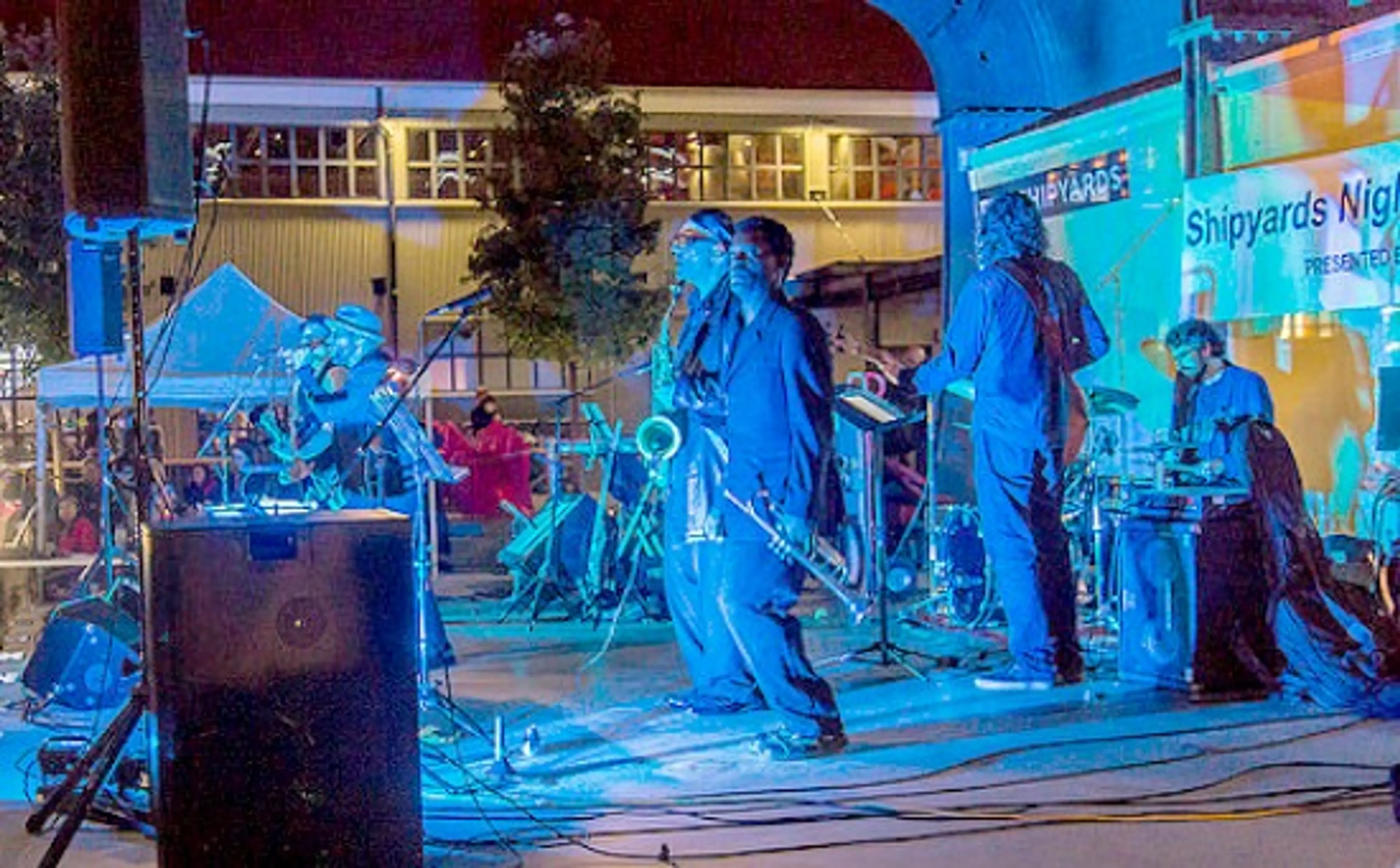 Live Music at the Shipyards Night Market | Photo: Flickr