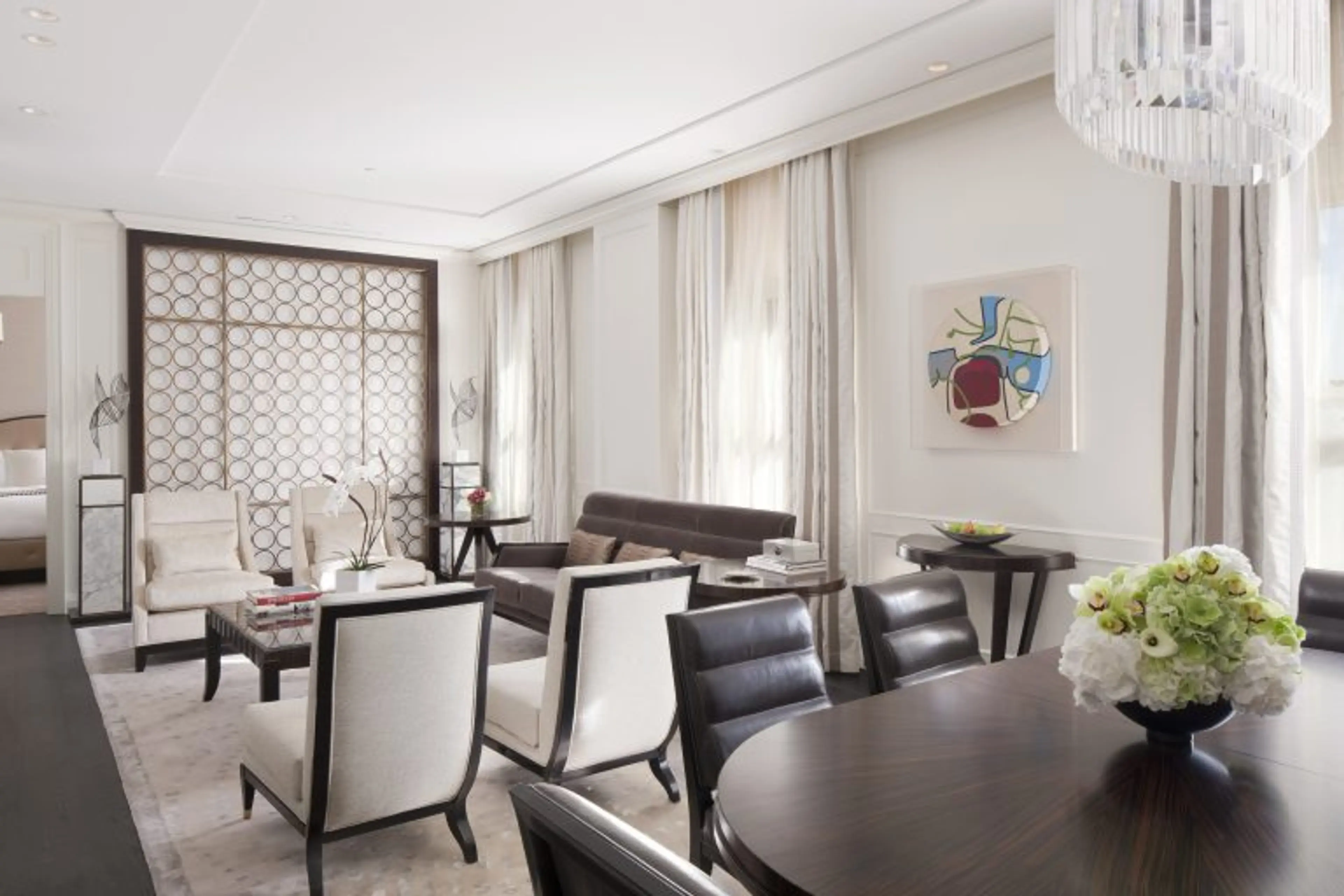 Rosewood Hotel Georgia Launches the Urban Explorer Shopping Experience