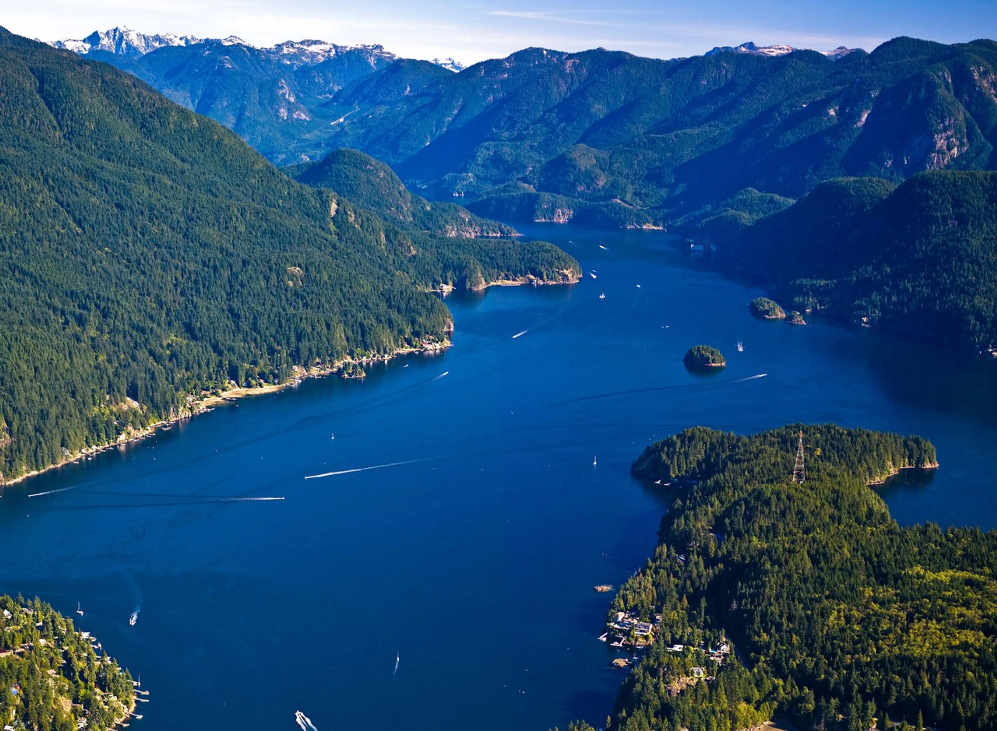 5 Boat Charter Options for Scenic Sailing around Vancouver