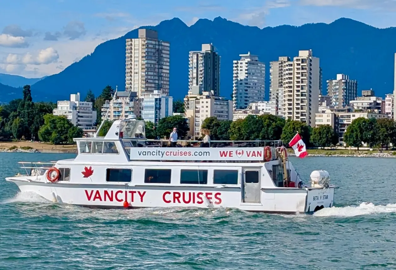w-1532h-862-0bf9e7-vancity-cruises_svancouver-boat-tour-north-shore-mountains