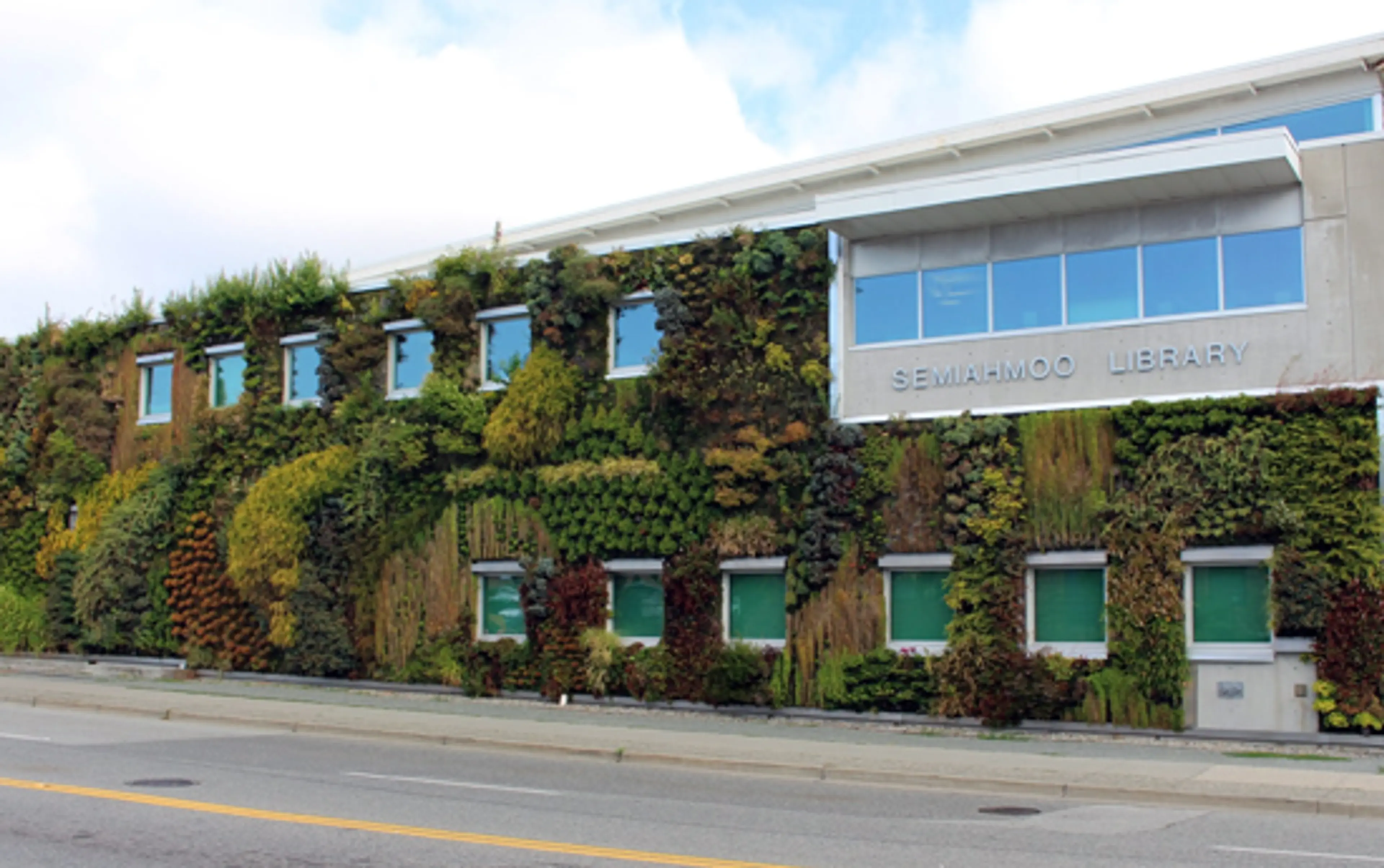 Discover Outdoors Living Walls Semiahmoo Library - Semiahmoo Sky Garden