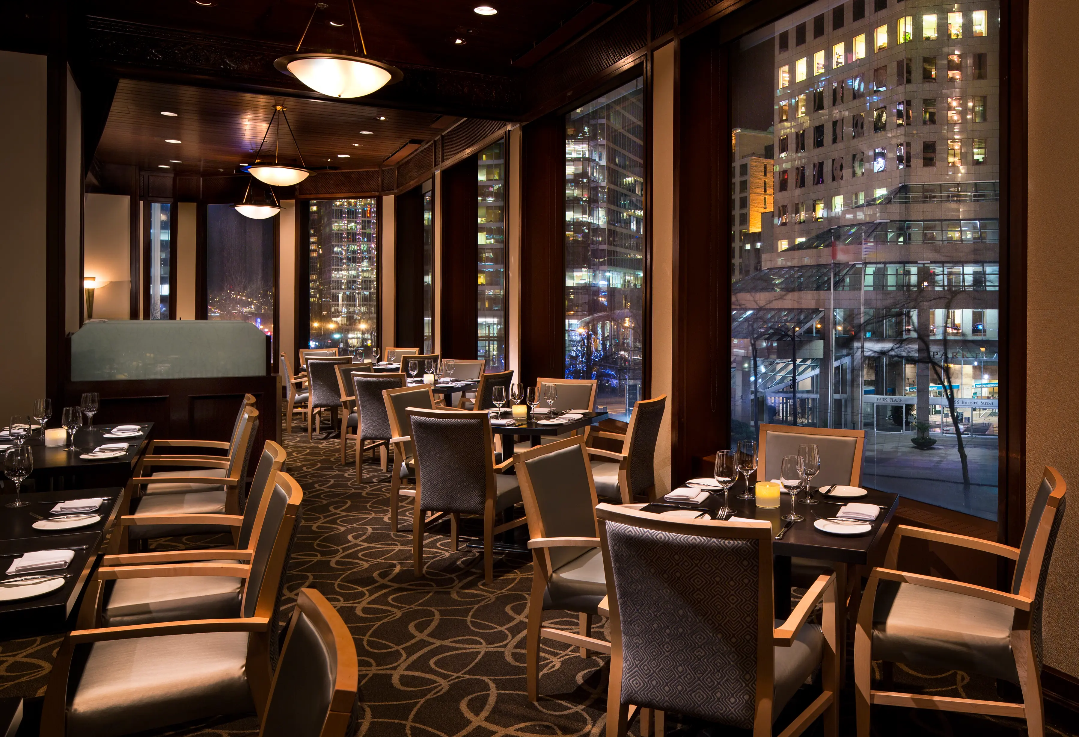 Mosaic-Grille_16148A65-2F37-438E-86994D8245C6972C_cf77a17e-cb4b-458a-8031e4a86b5def2a