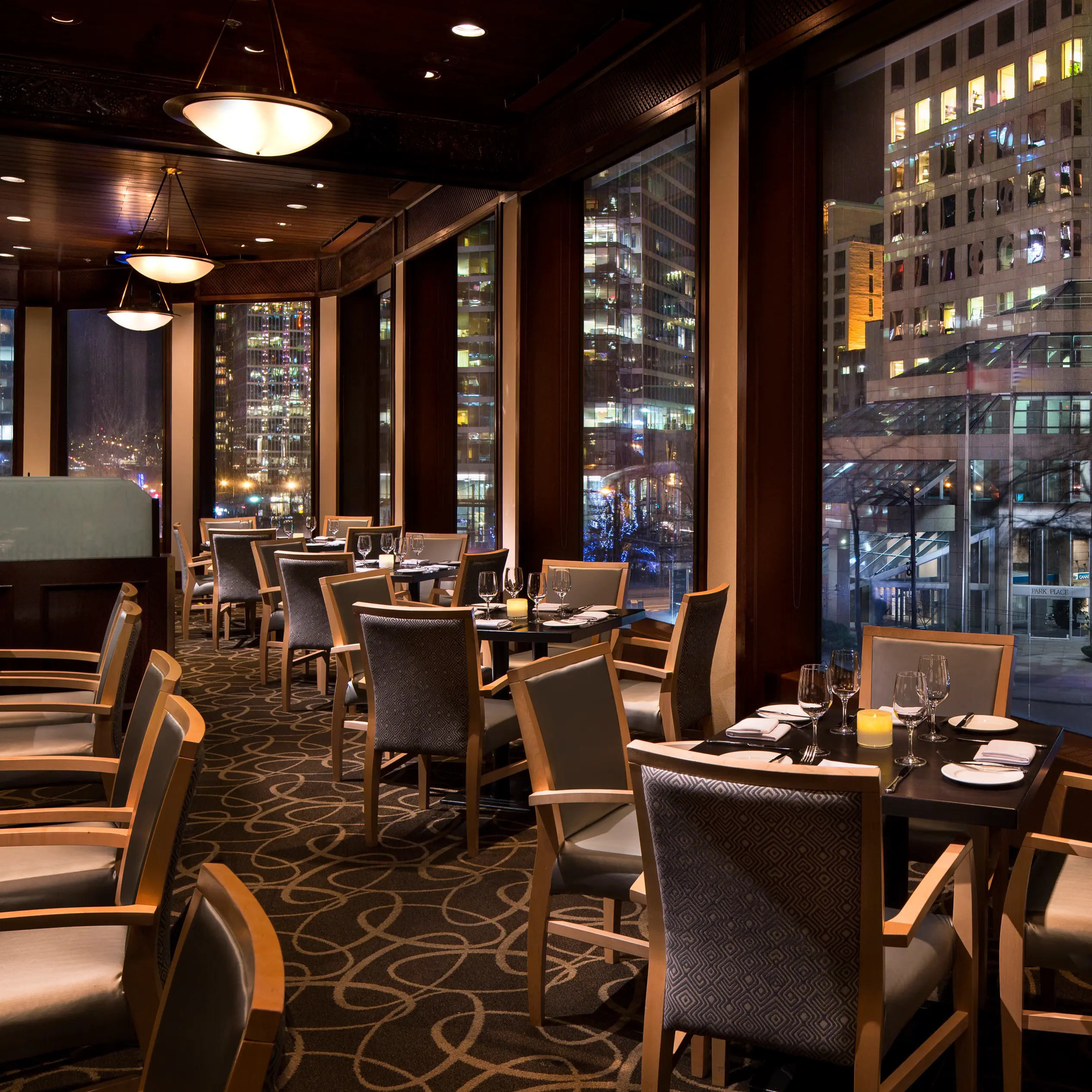 Mosaic-Grille_16148A65-2F37-438E-86994D8245C6972C_cf77a17e-cb4b-458a-8031e4a86b5def2a