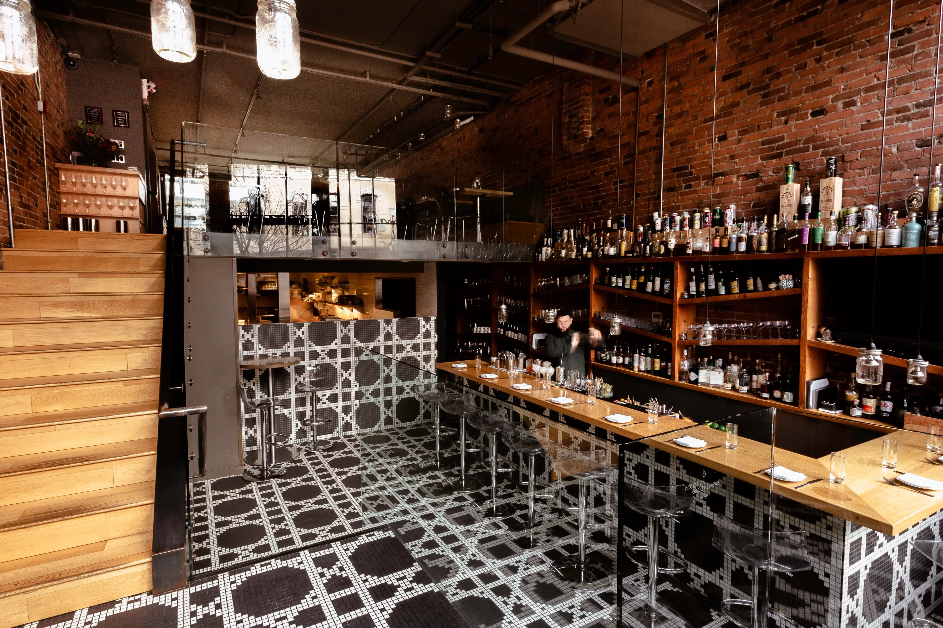 L'Abattoir - entrance and bar