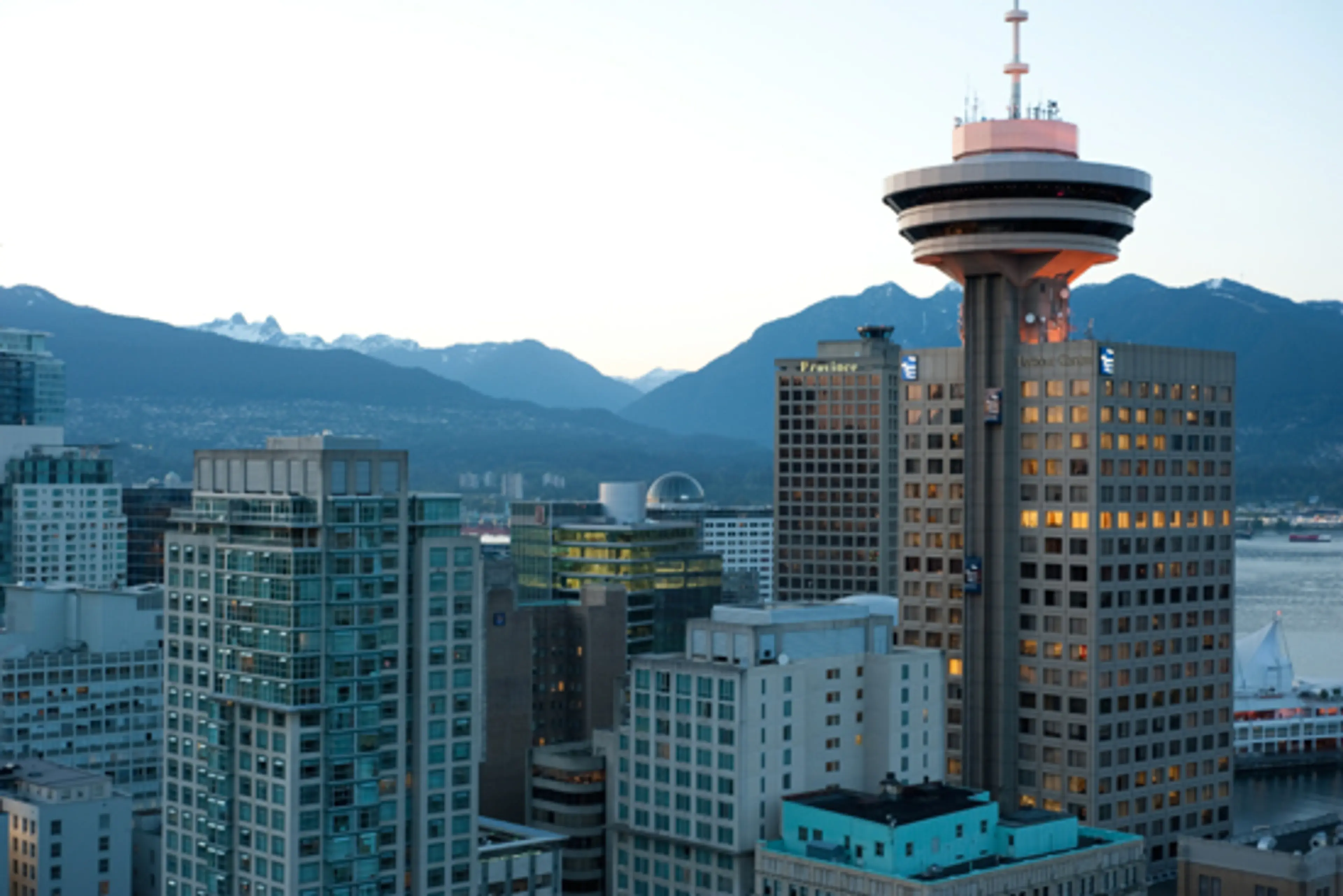 Get in Shape Fast with the 2018 Urban Grind at the Harbour Centre