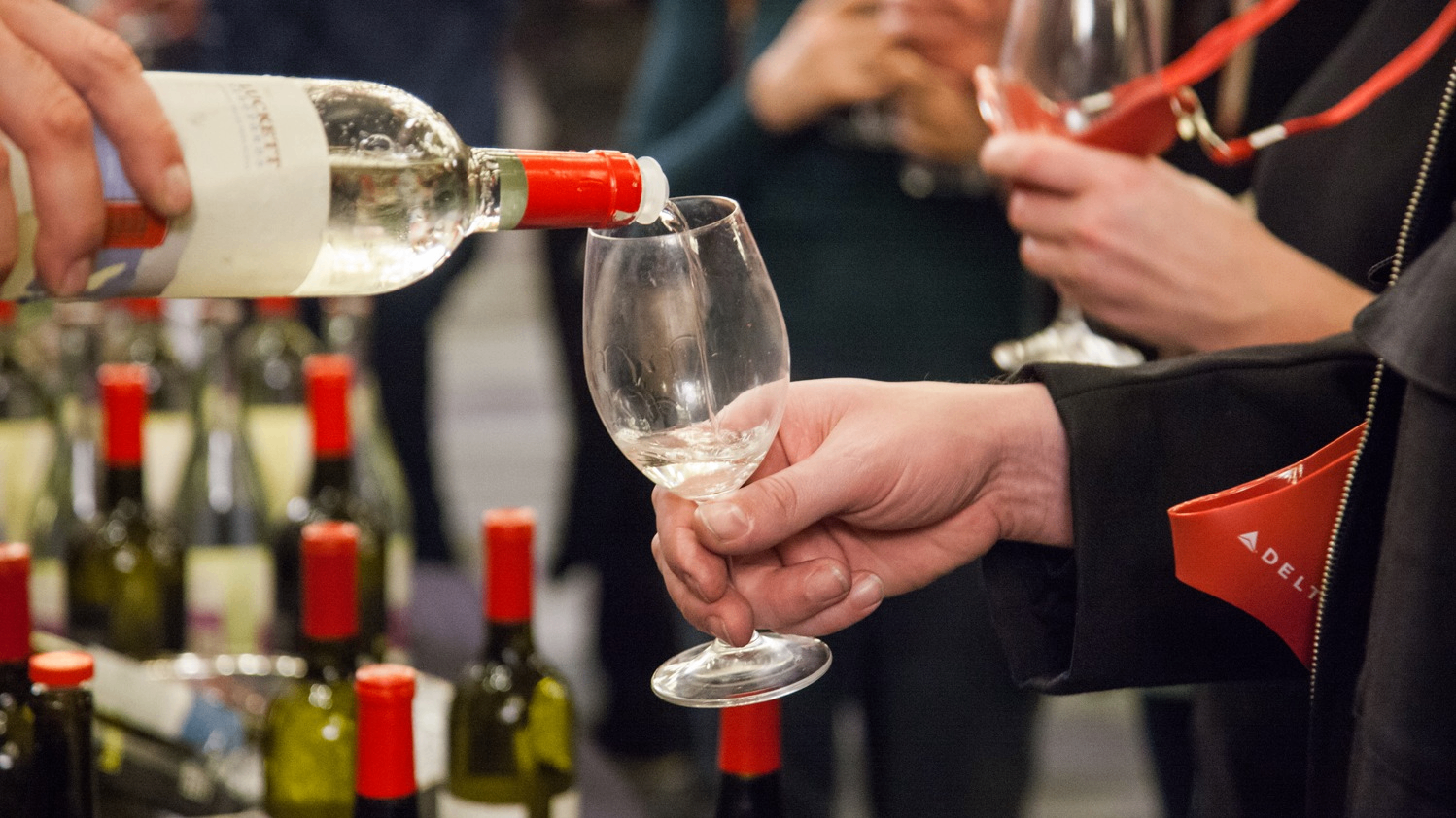 w-1498h-843-7af871-delta-pour-1