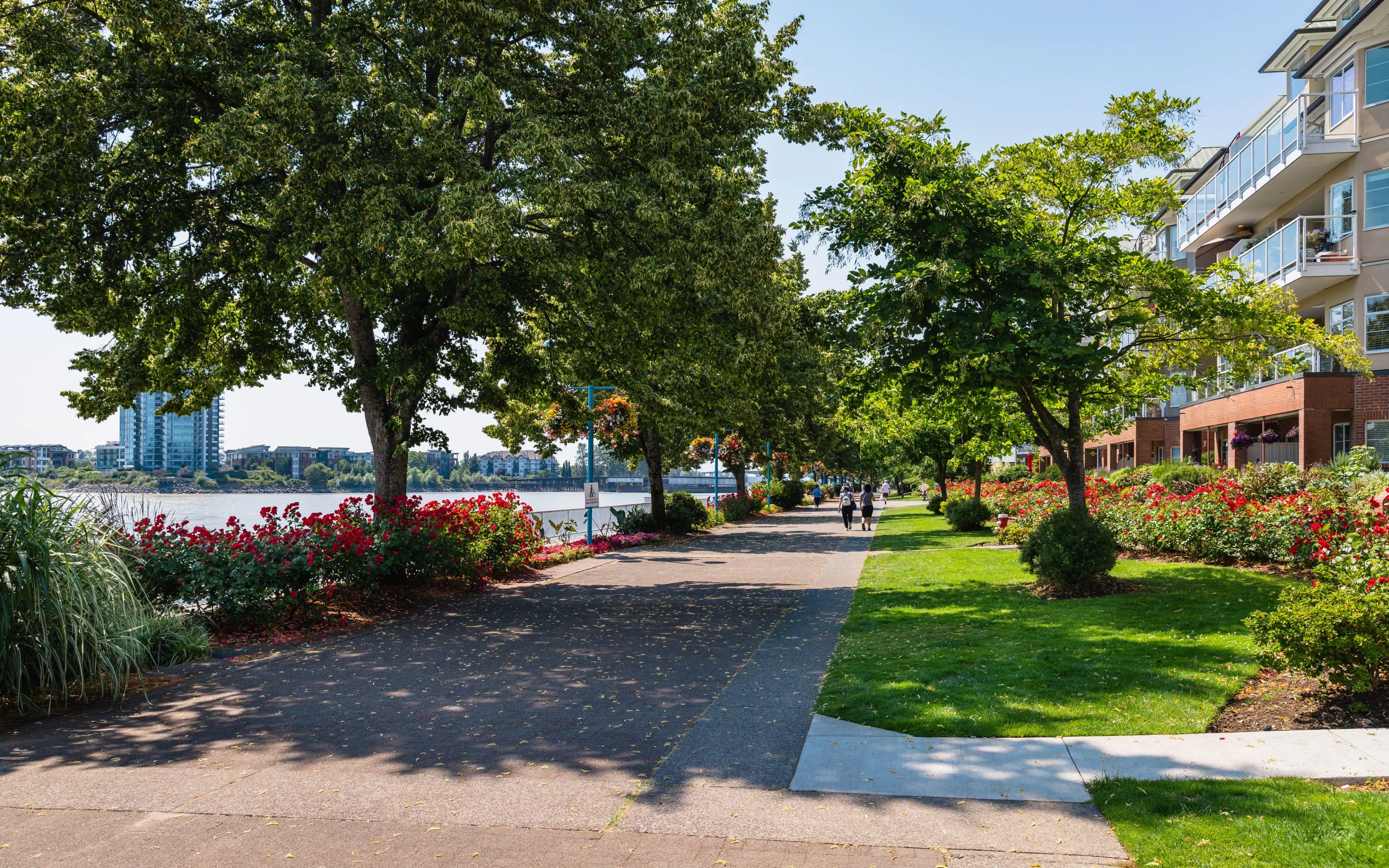 Waterfront-Esplanade_BC0F3D28-CB0F-4111-BDE98A7EBFBE94C4_b58e8560-d501-4b8b-9e72014a3348eefc