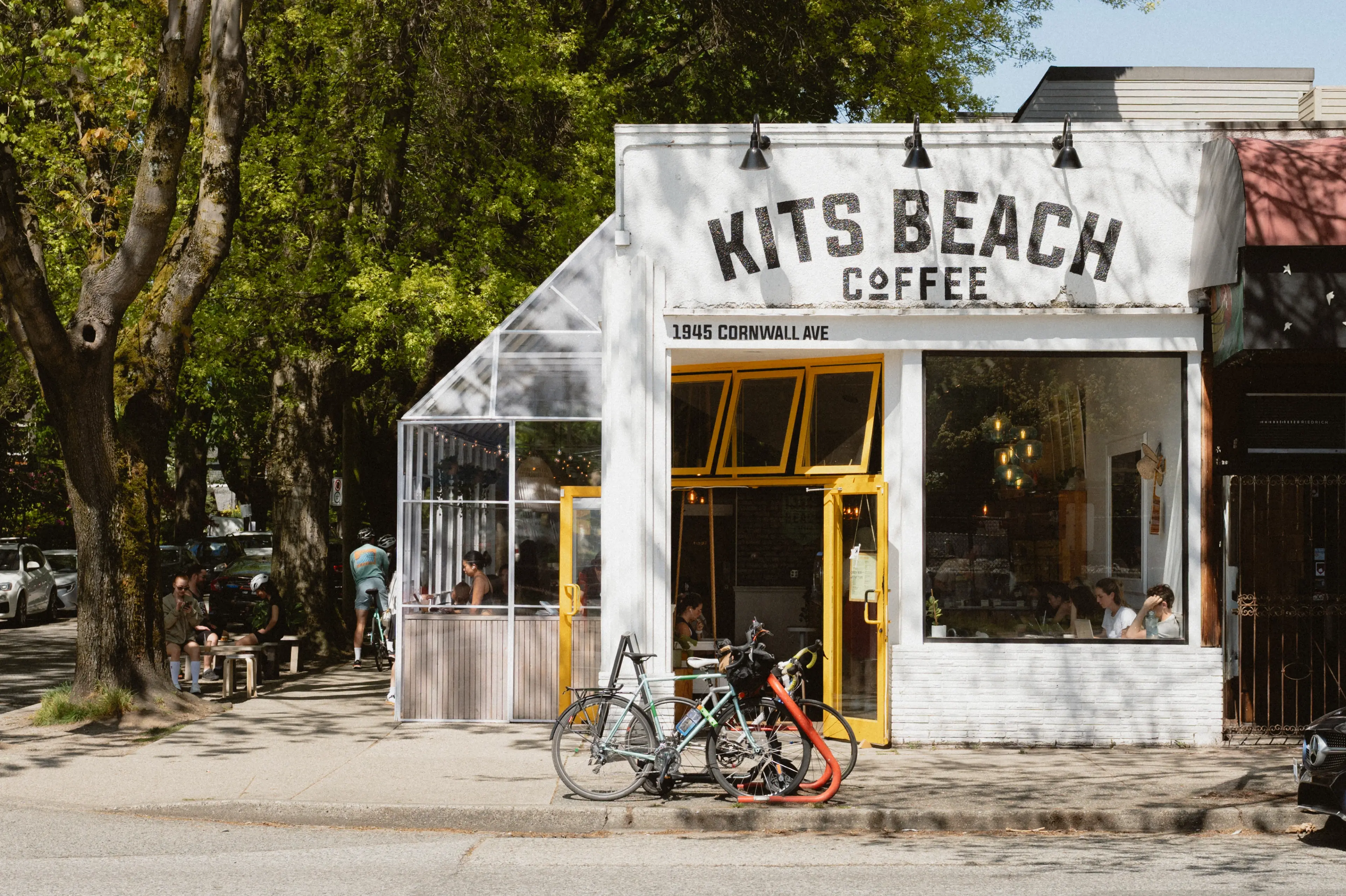 Exterior of Kits Beach Coffee