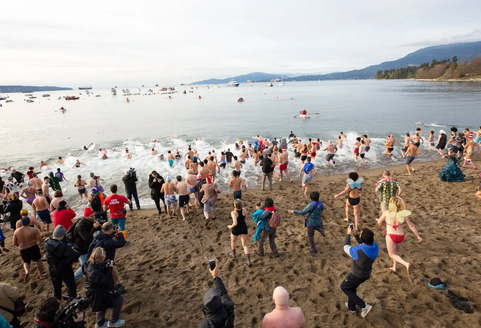 w-1873h-1054-358559-polar-bear-swim-2019