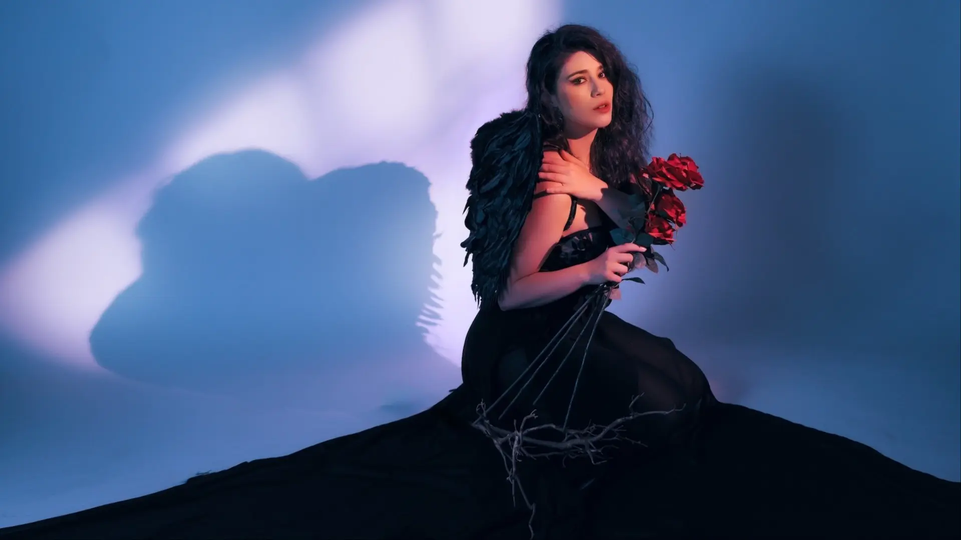 w-1919h-1080-543e63-VictoriaRaskin1_Credit-AndrewGerard copy 2