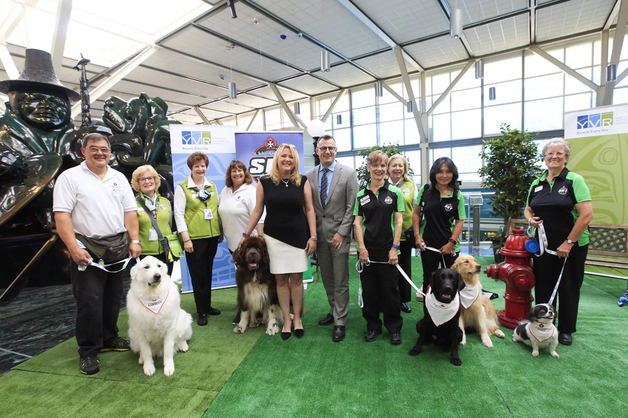 YVR Airport Therapy Dogs