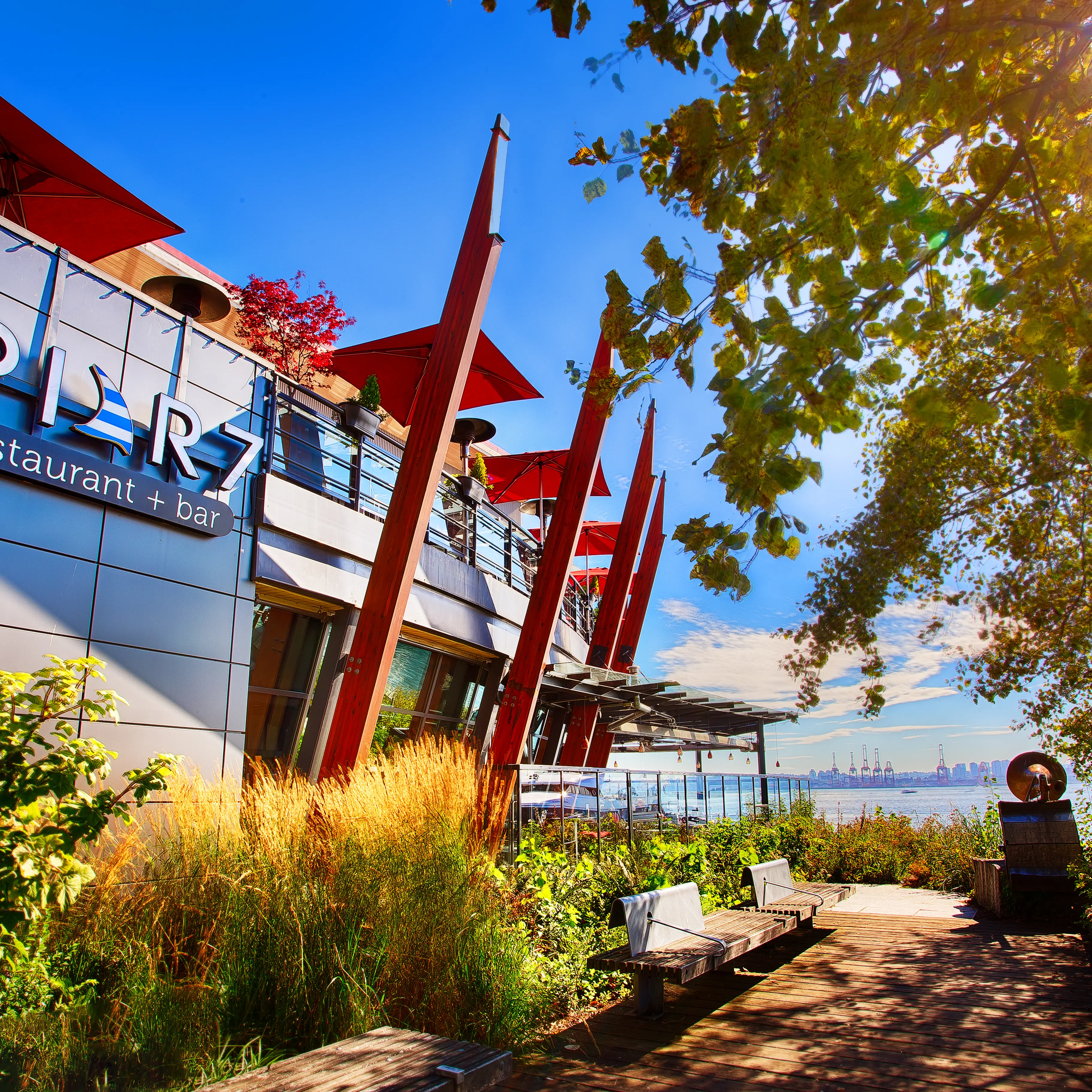 Pier 7 Restaurant + Bar