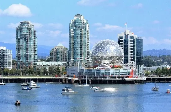 Ultimate Urban Kayak Escape – Spanish Banks to False Creek