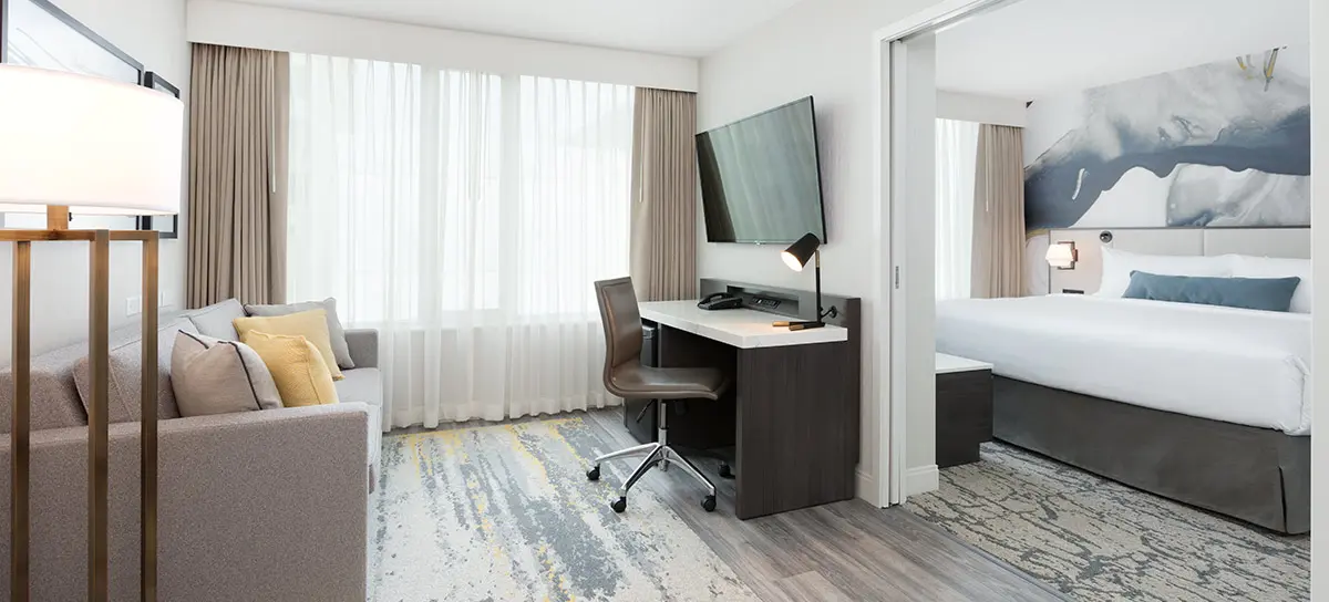Delta Suite, One King
