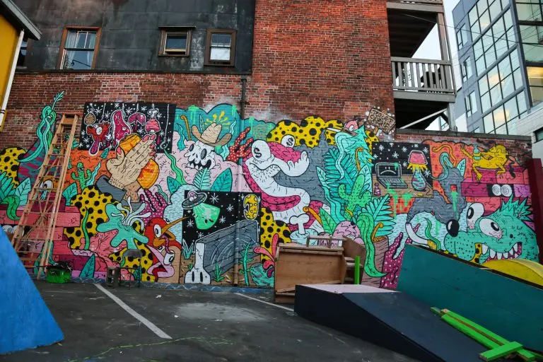 Mural by Jack Graydon, @toiletsnake