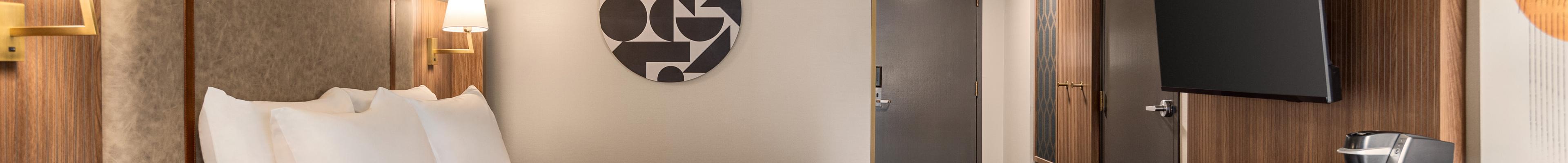 Room with one KING bed