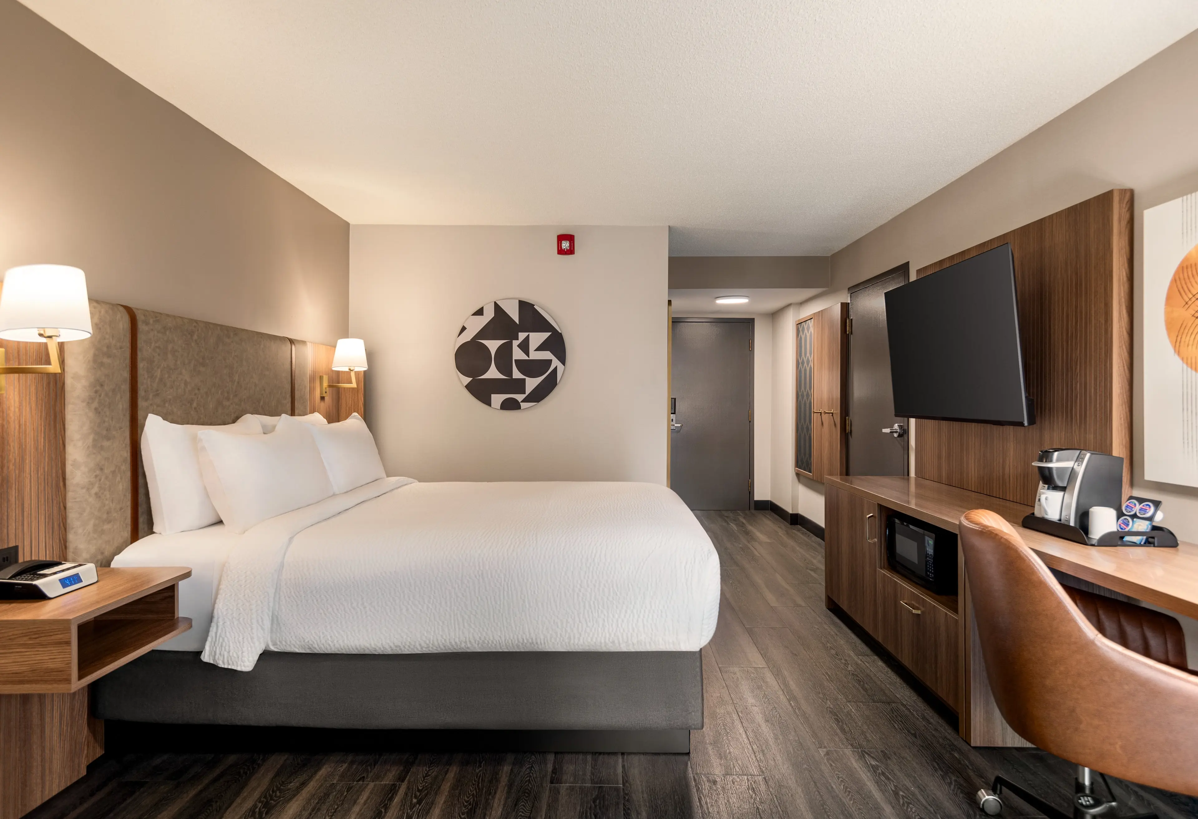 Room with one KING bed