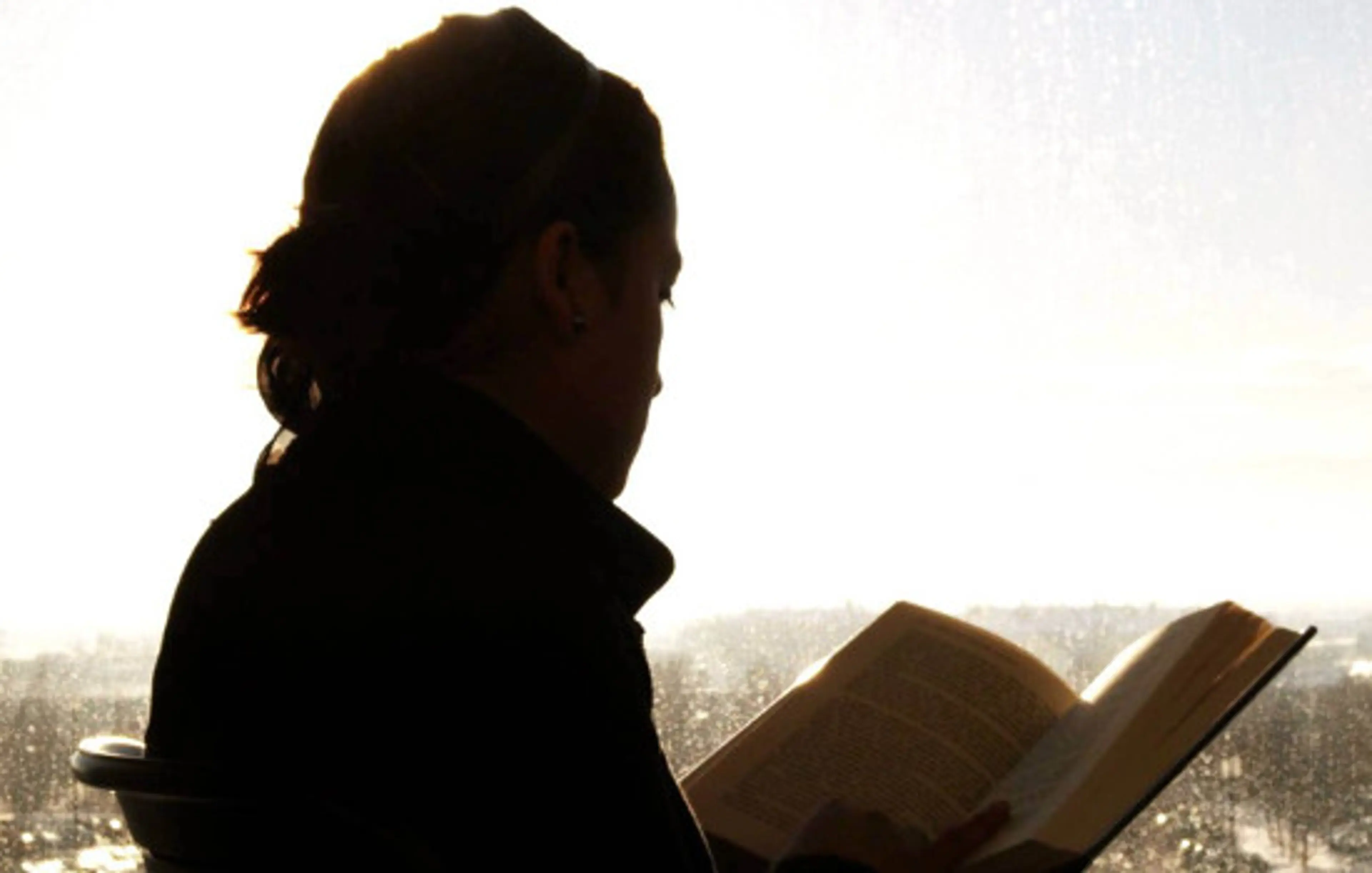 11 Spots to Unwind With A Book in Vancouver