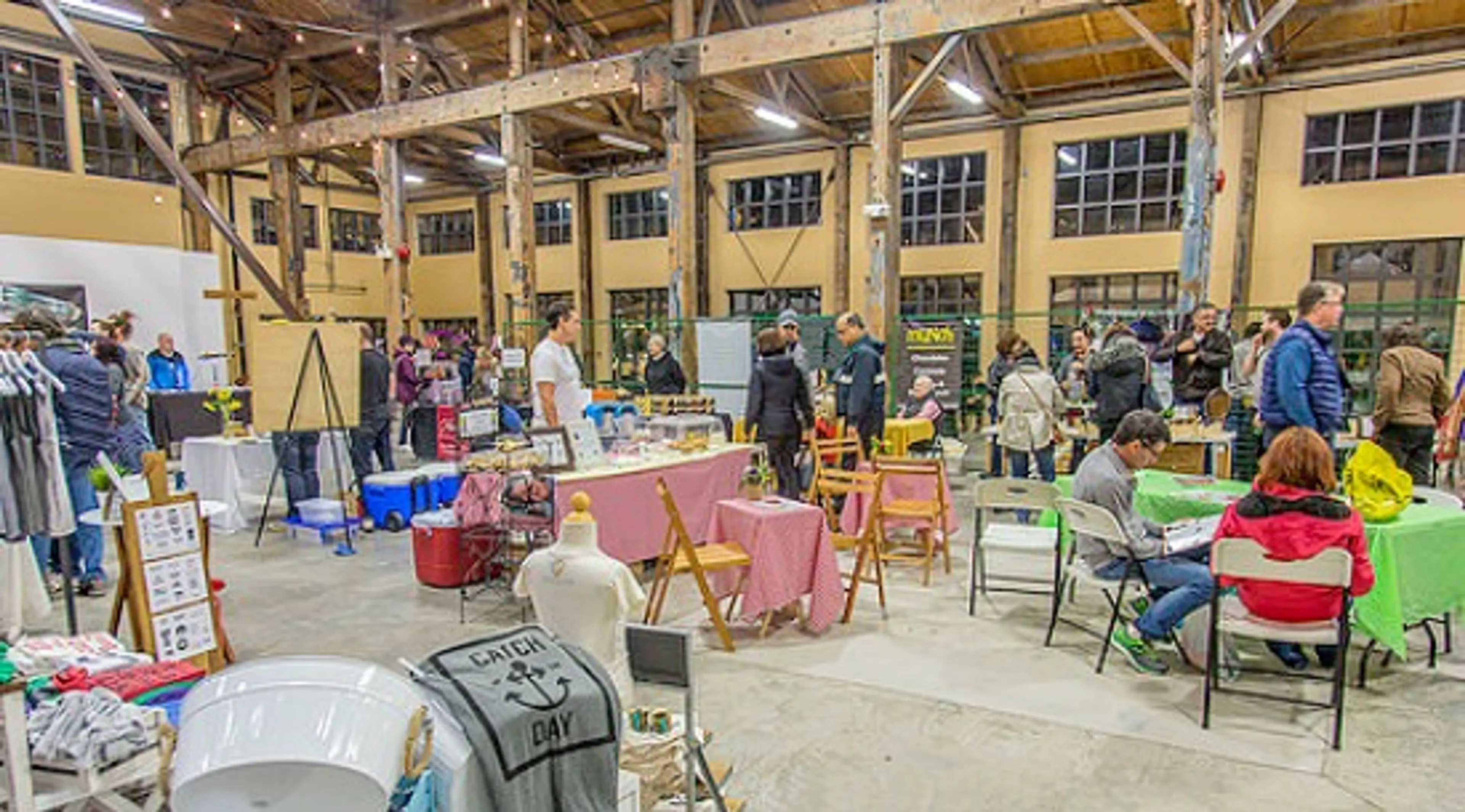 Vendors at the Shipyards Night Market | Photo: Flickr