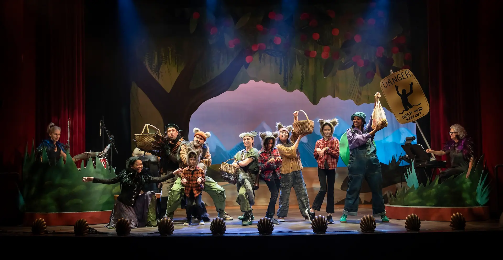 Theatre Replacement & The Cultch | East Van Panto: Robin Hood | York Theatre