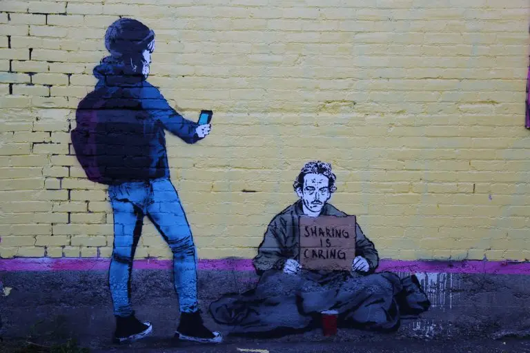 Mural by @IHeartStencils