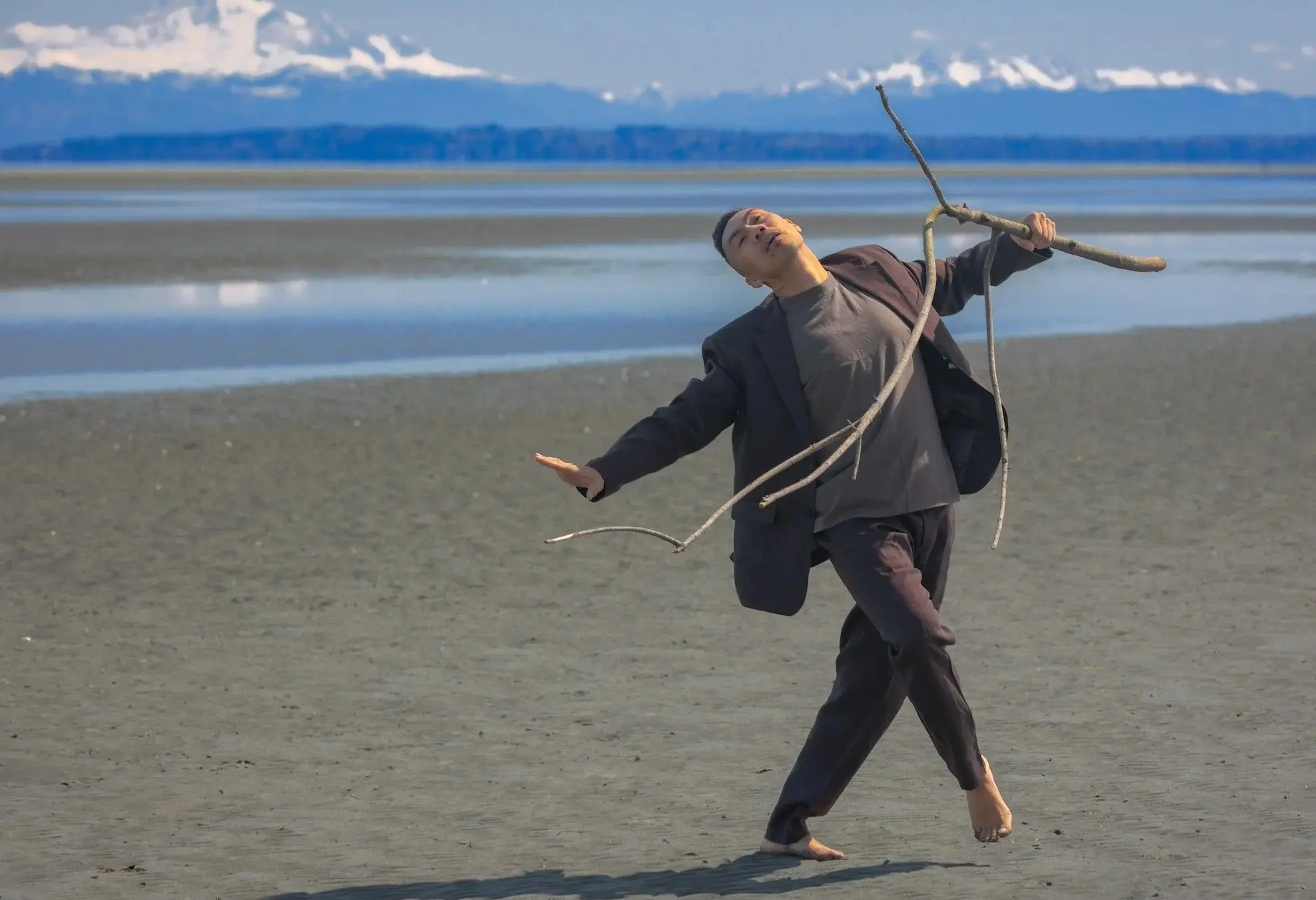 w-2400h-1350-b6b95e-_68A4239-Enhanced-SR