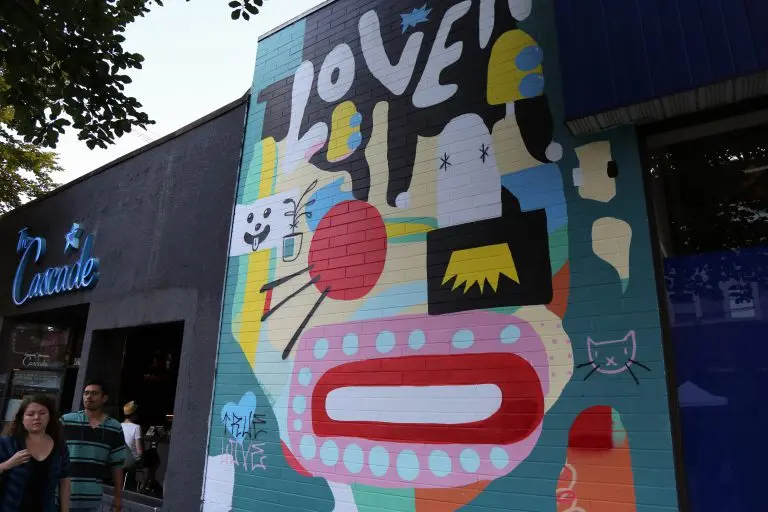 Mural by Justin Broadbent, @keithdungeon