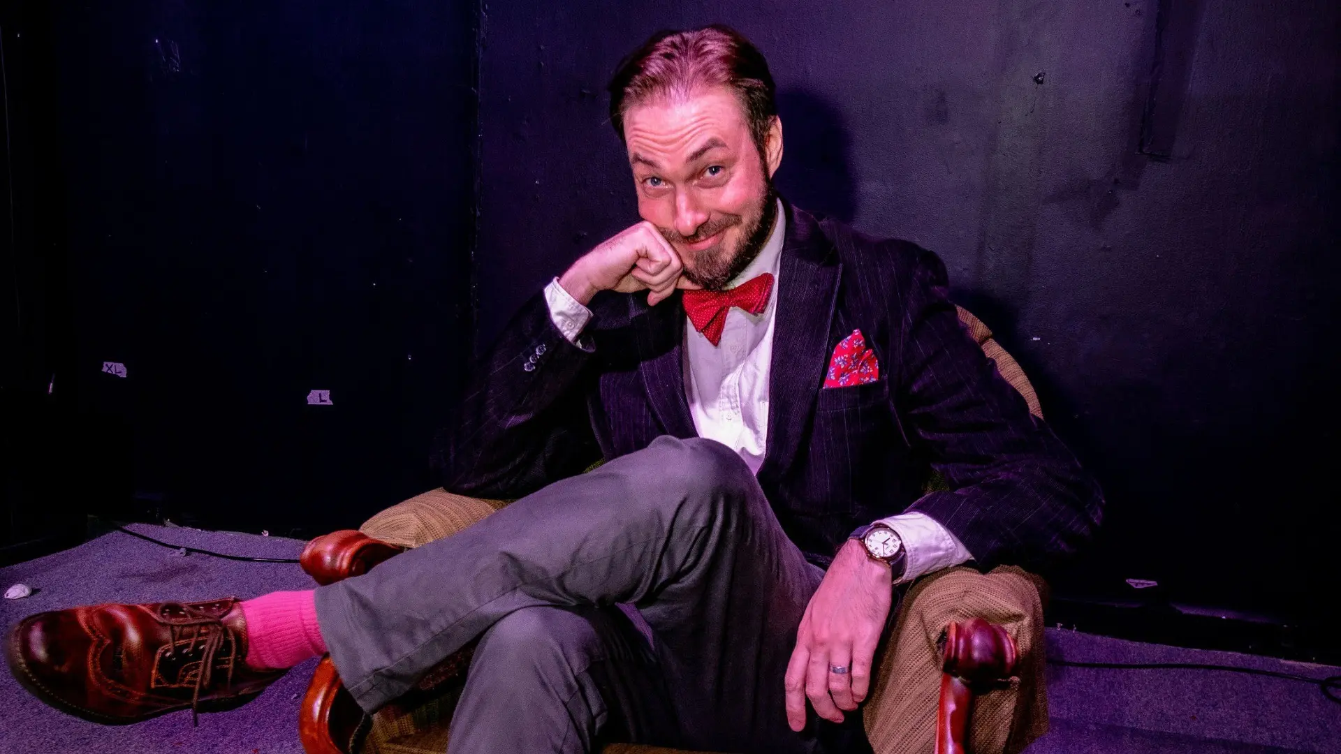 w-1920h-1080-fee37f-Magic Everywhere-Rob Teszka