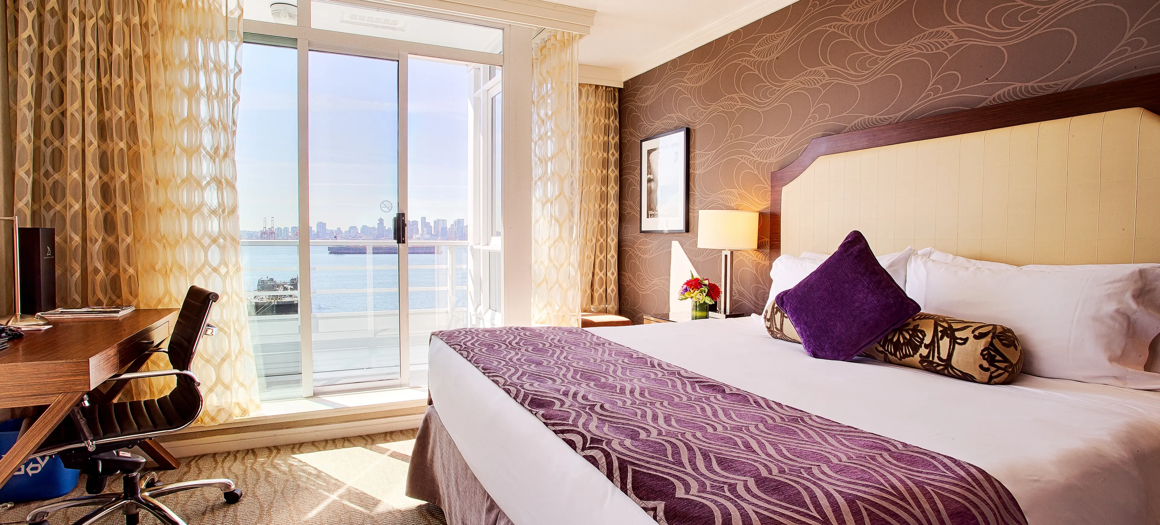 Pier Hotel Harbourview Room