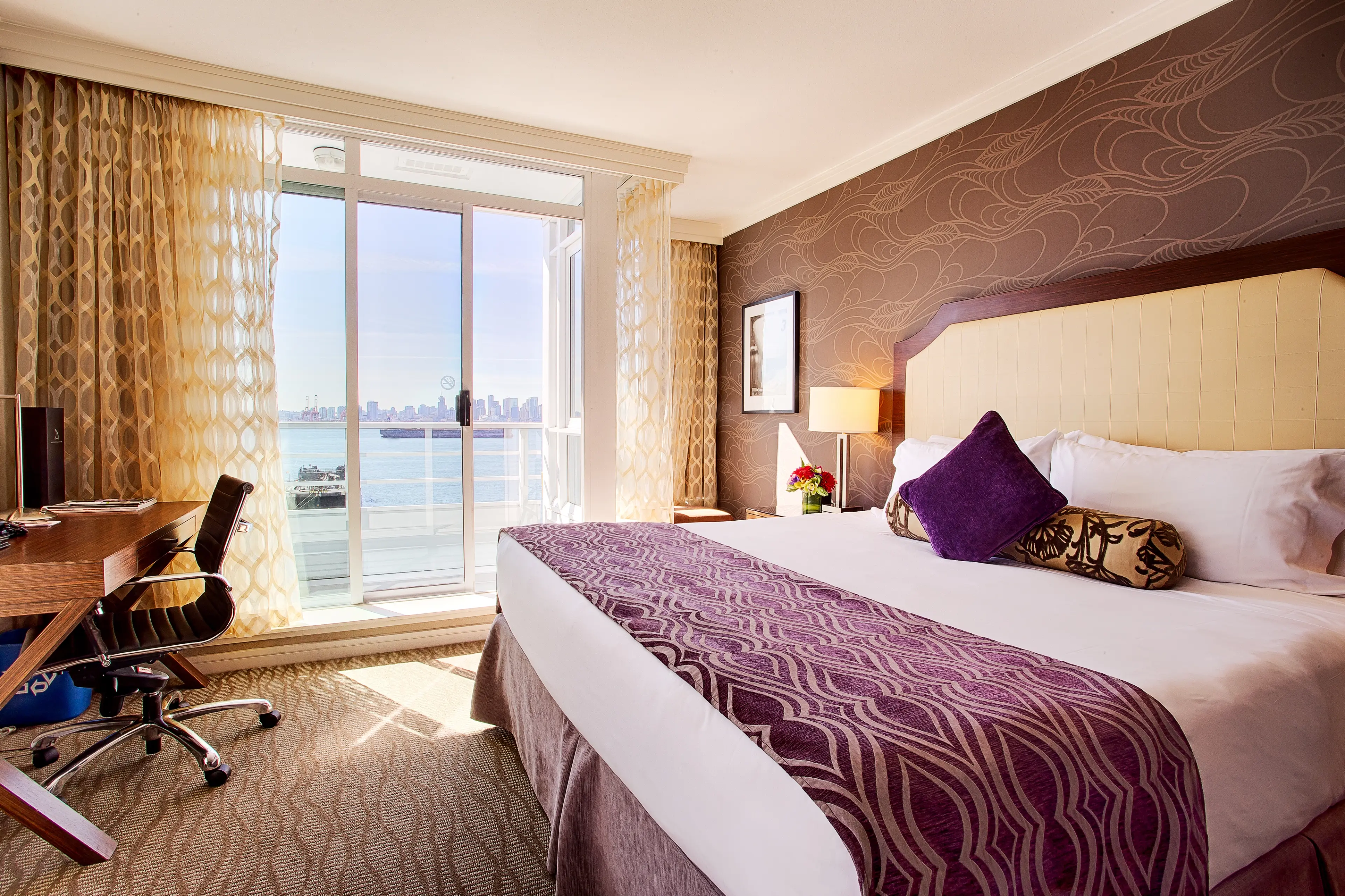 Pier Hotel Harbourview Room