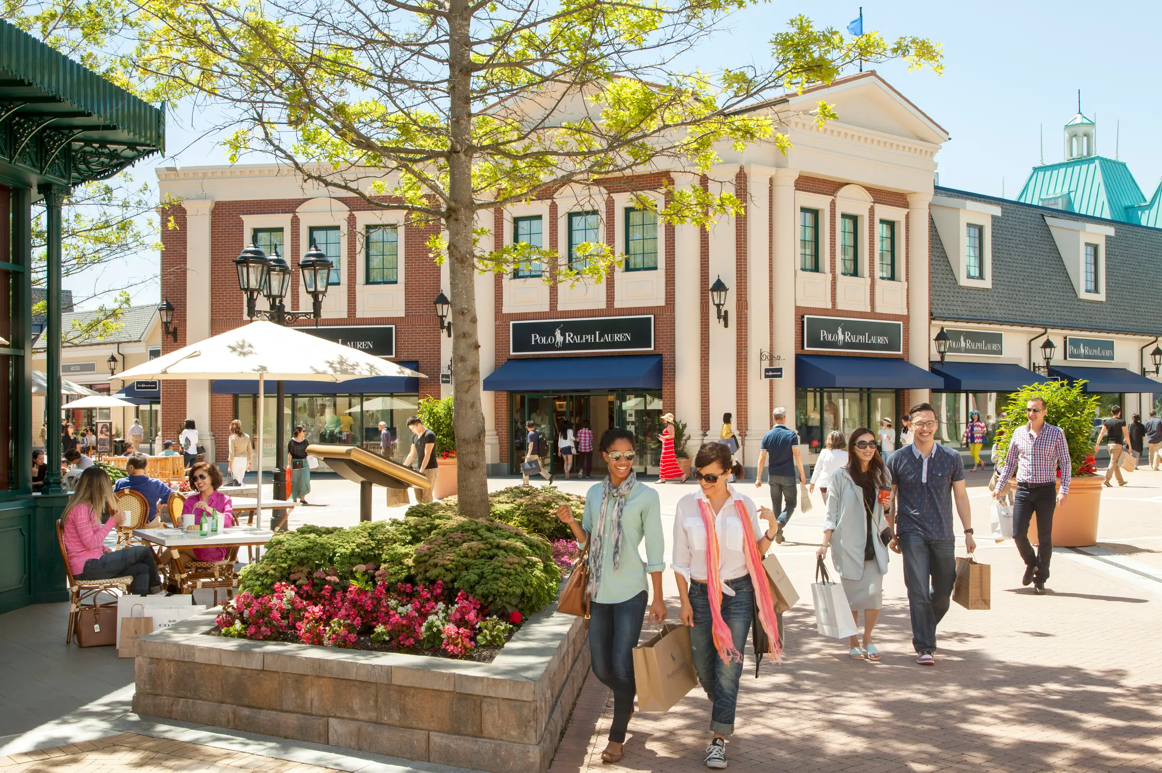 Shopping at McArthurGlen Designer Outlet