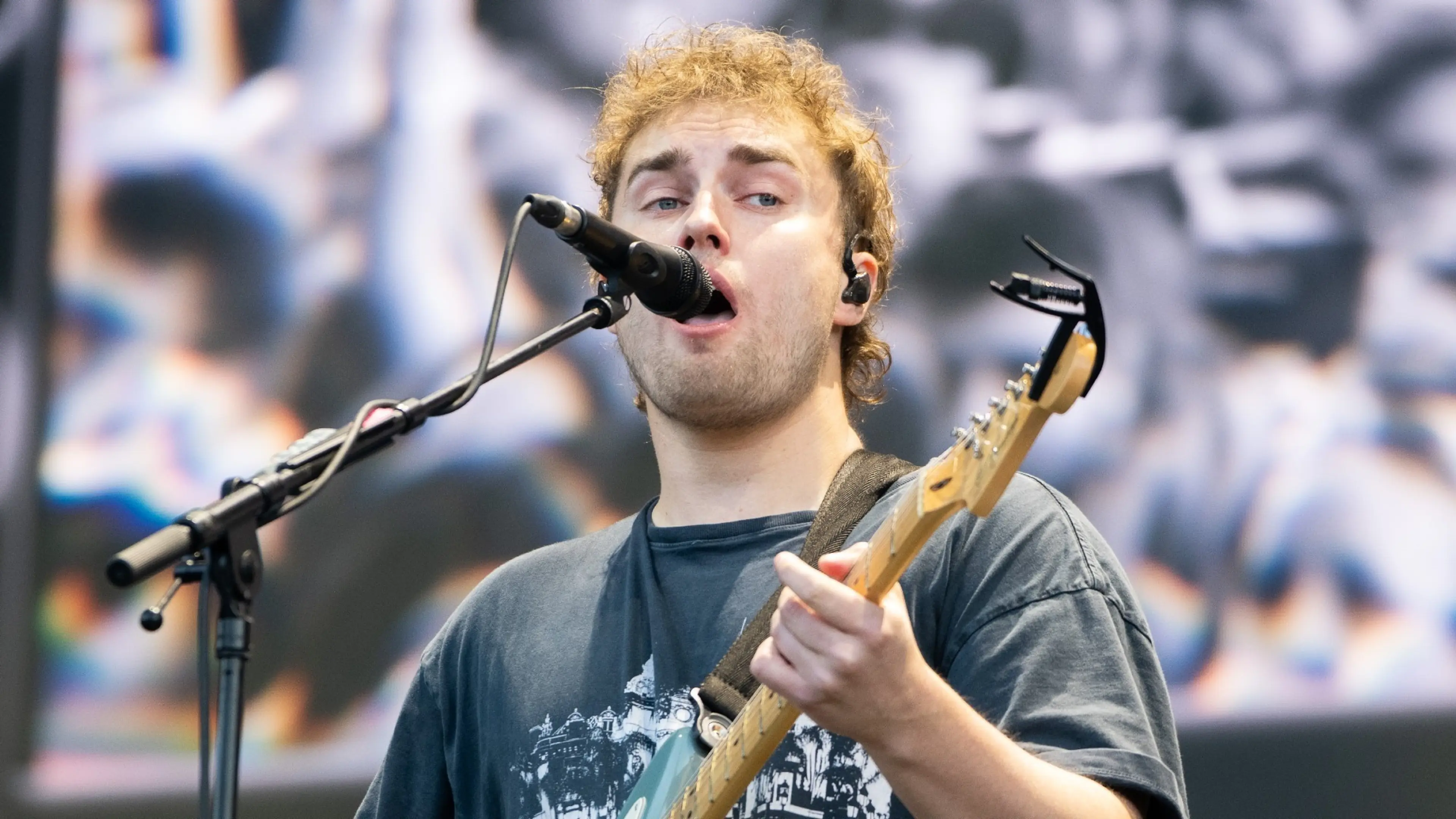 sam-fender@2000x1270